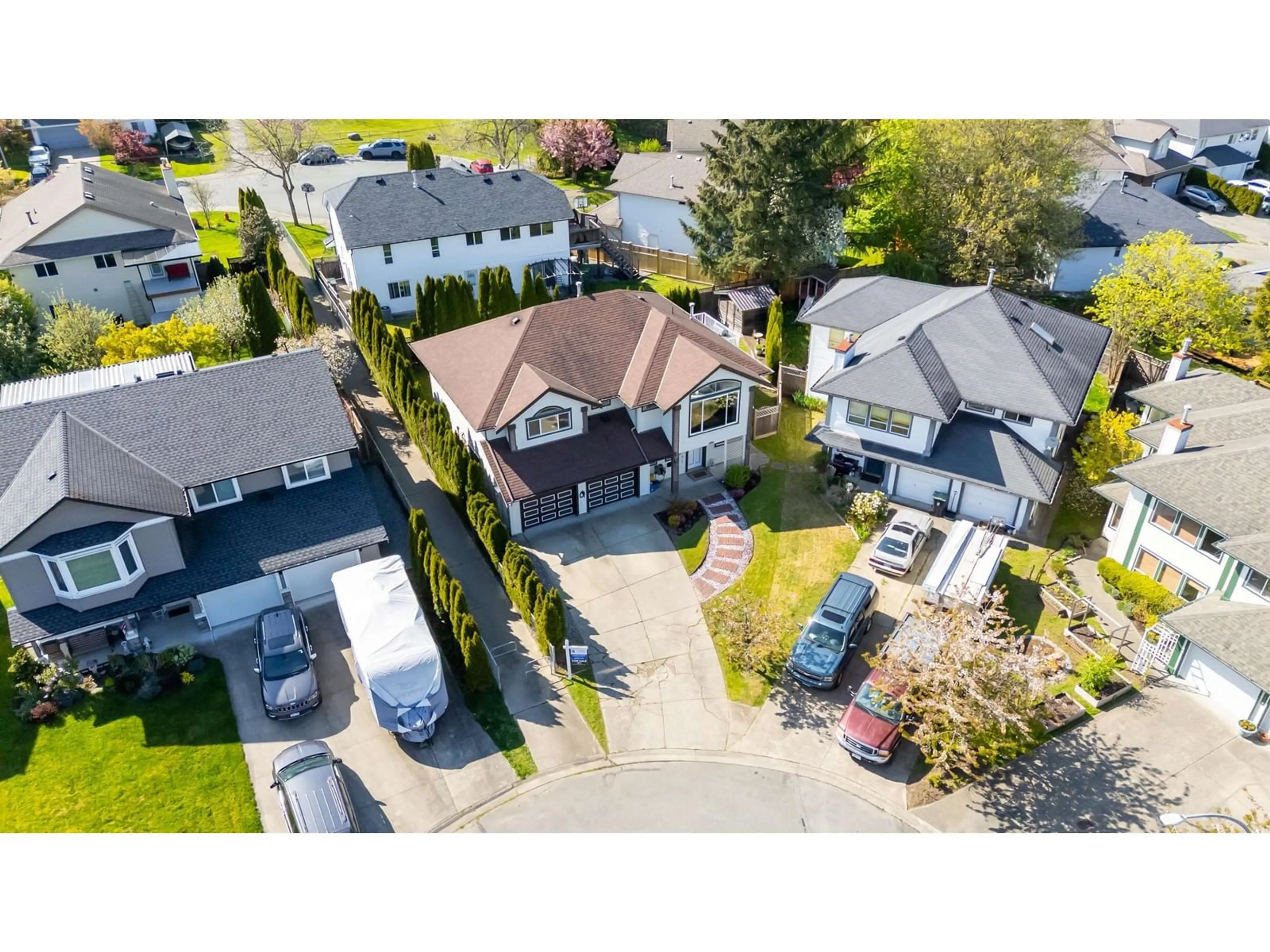 A pic from outside/outdoor area/front of a property/back of a property/a pic from drone, street for 21425 90, Langley British Columbia V1M1Z2