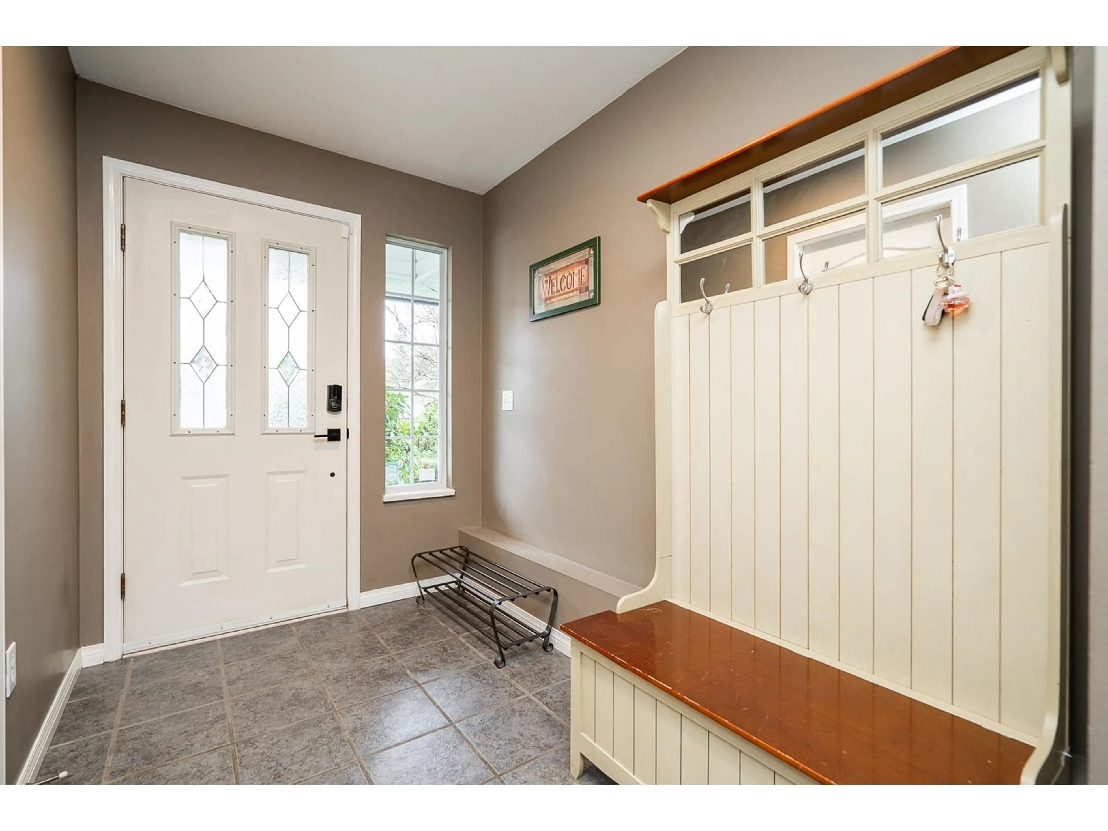 Indoor entryway for 21442 90A, Langley British Columbia V1M2N1