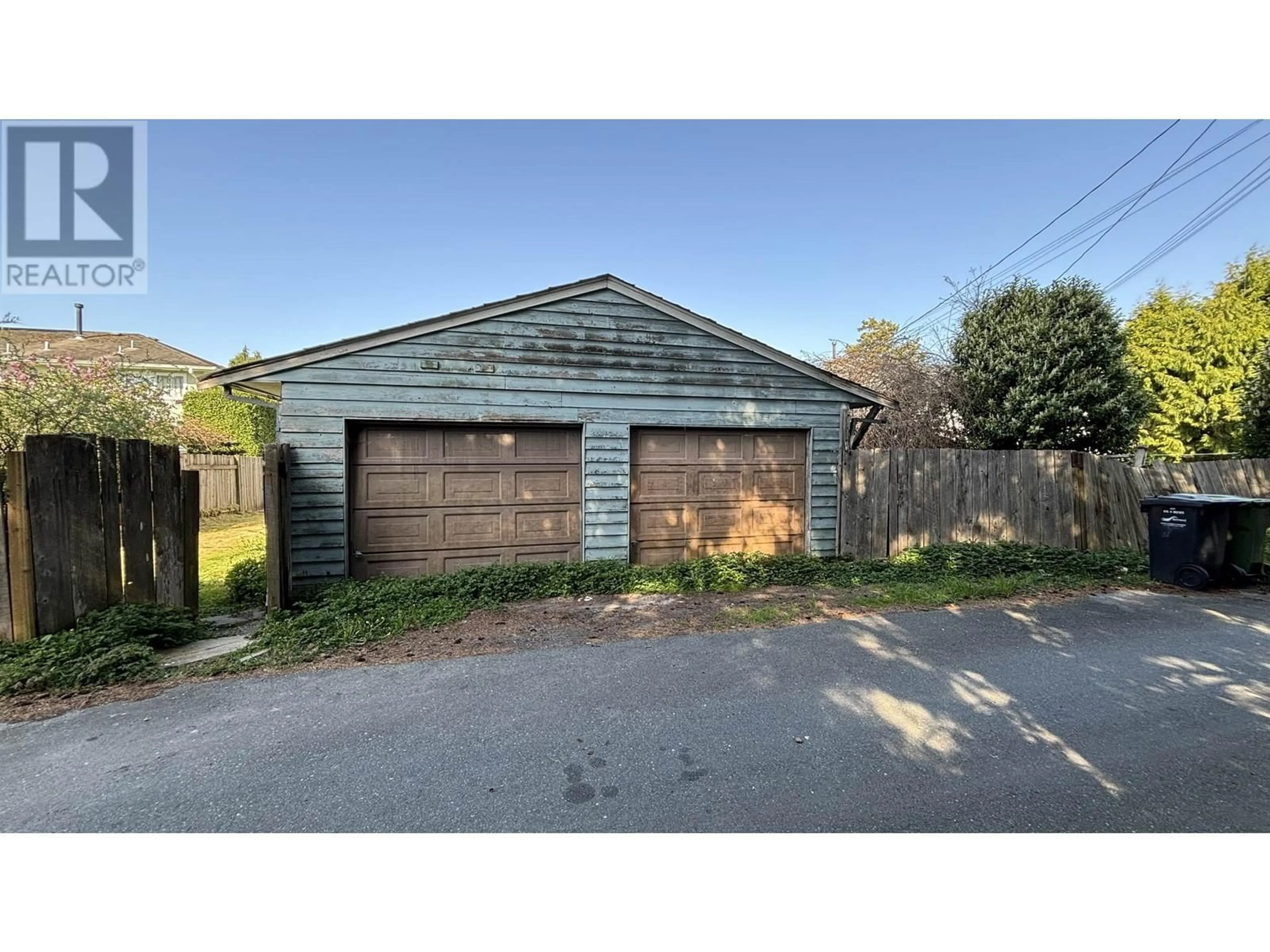 Shed for 10120 AINTREE CRESCENT, Richmond British Columbia V7A3T8