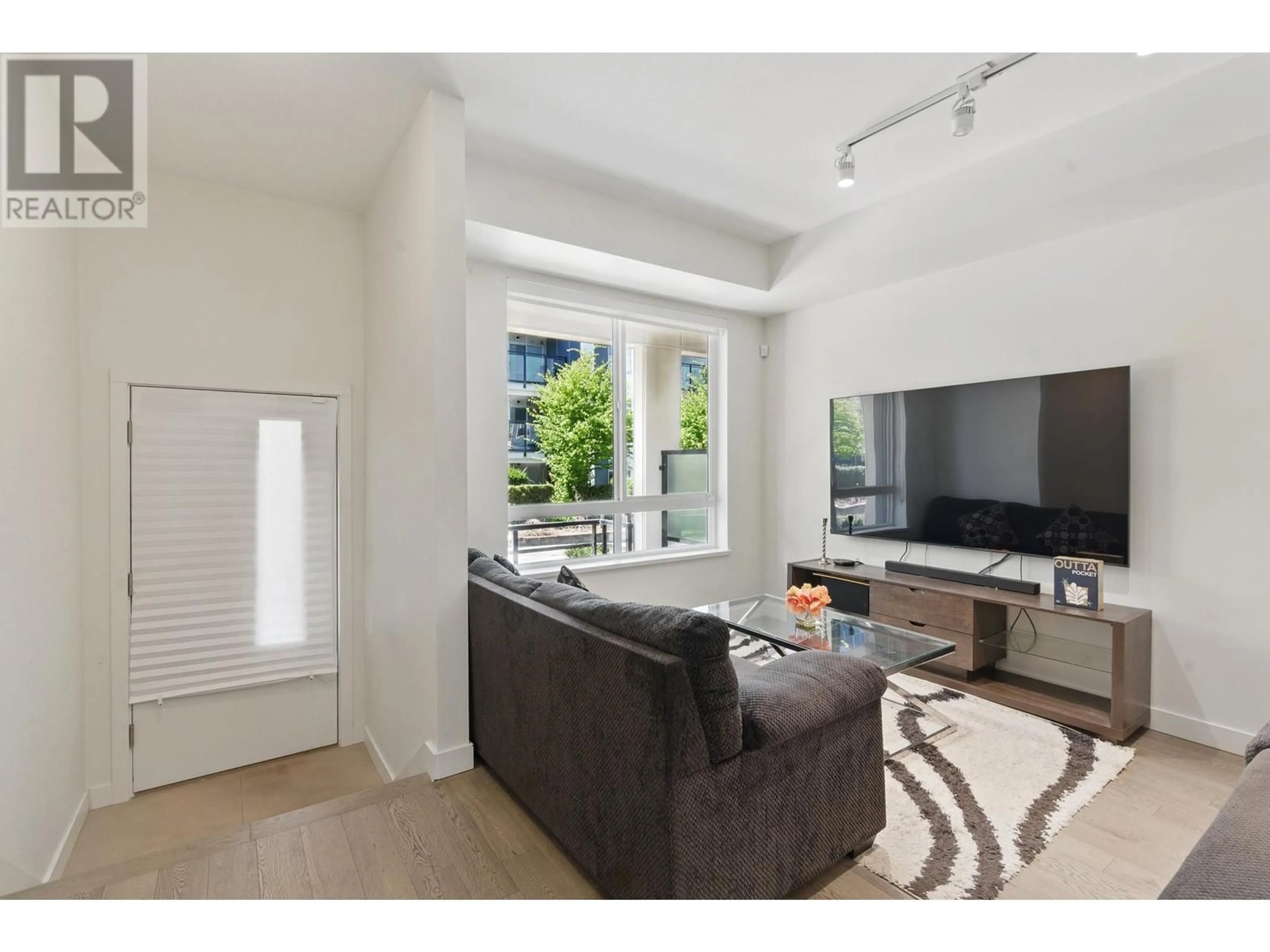 Living room with furniture, unknown for 76 - 10199 RIVER DRIVE, Richmond British Columbia V6X1Z2