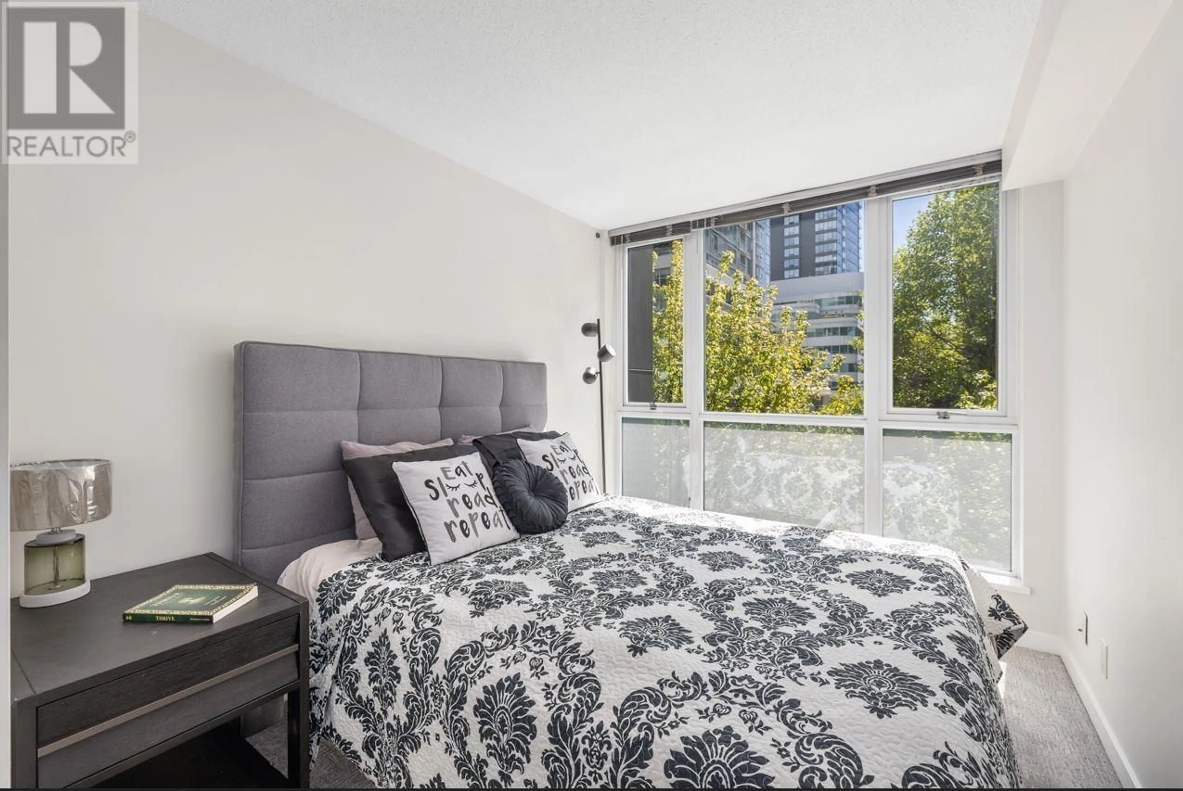 Bedroom with bed, unknown for 503 - 788 HAMILTON STREET, Vancouver British Columbia V6B0E9