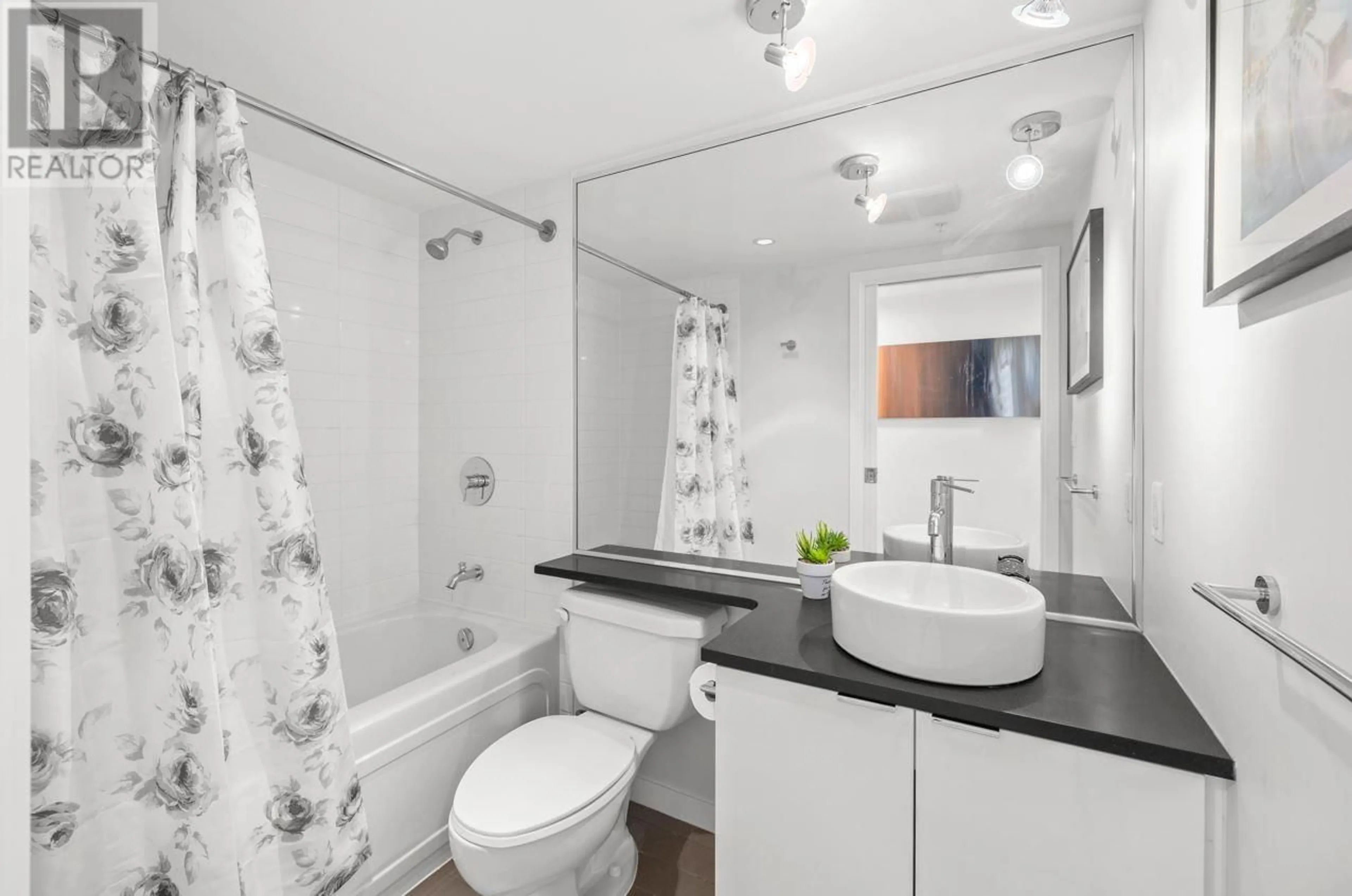 Standard bathroom, unknown for 503 - 788 HAMILTON STREET, Vancouver British Columbia V6B0E9
