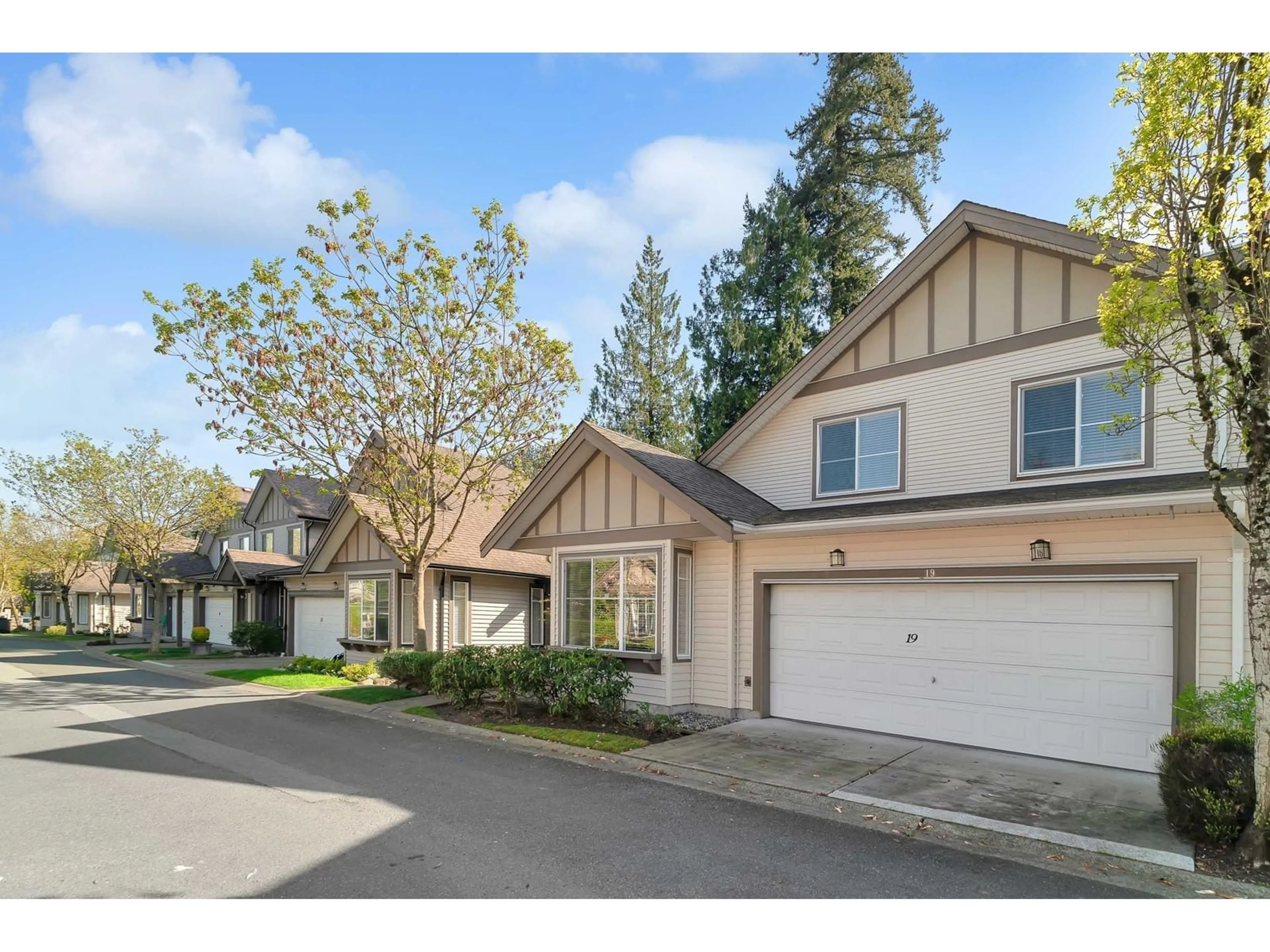 Unknown for 19 - 15868 85, Surrey British Columbia V4N0Y9