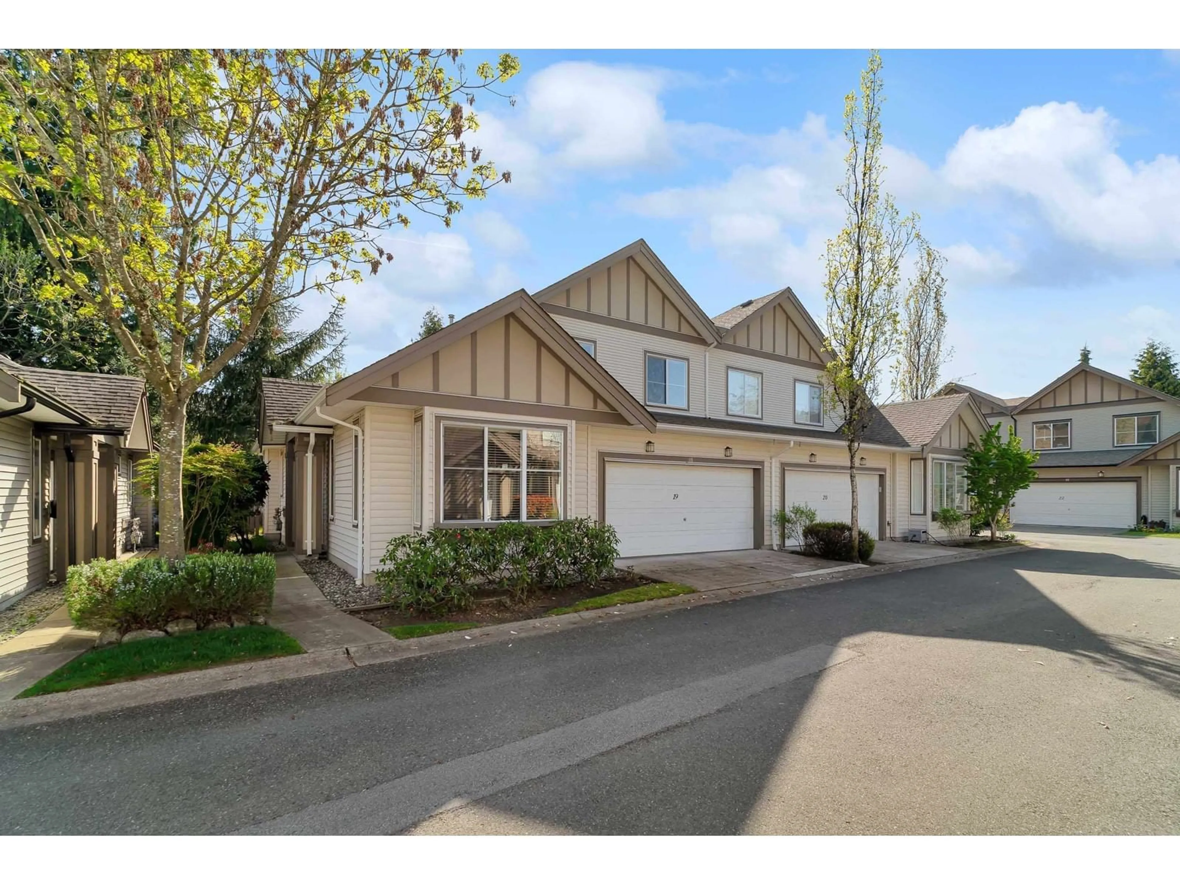 A pic from outside/outdoor area/front of a property/back of a property/a pic from drone, street for 19 - 15868 85, Surrey British Columbia V4N0Y9