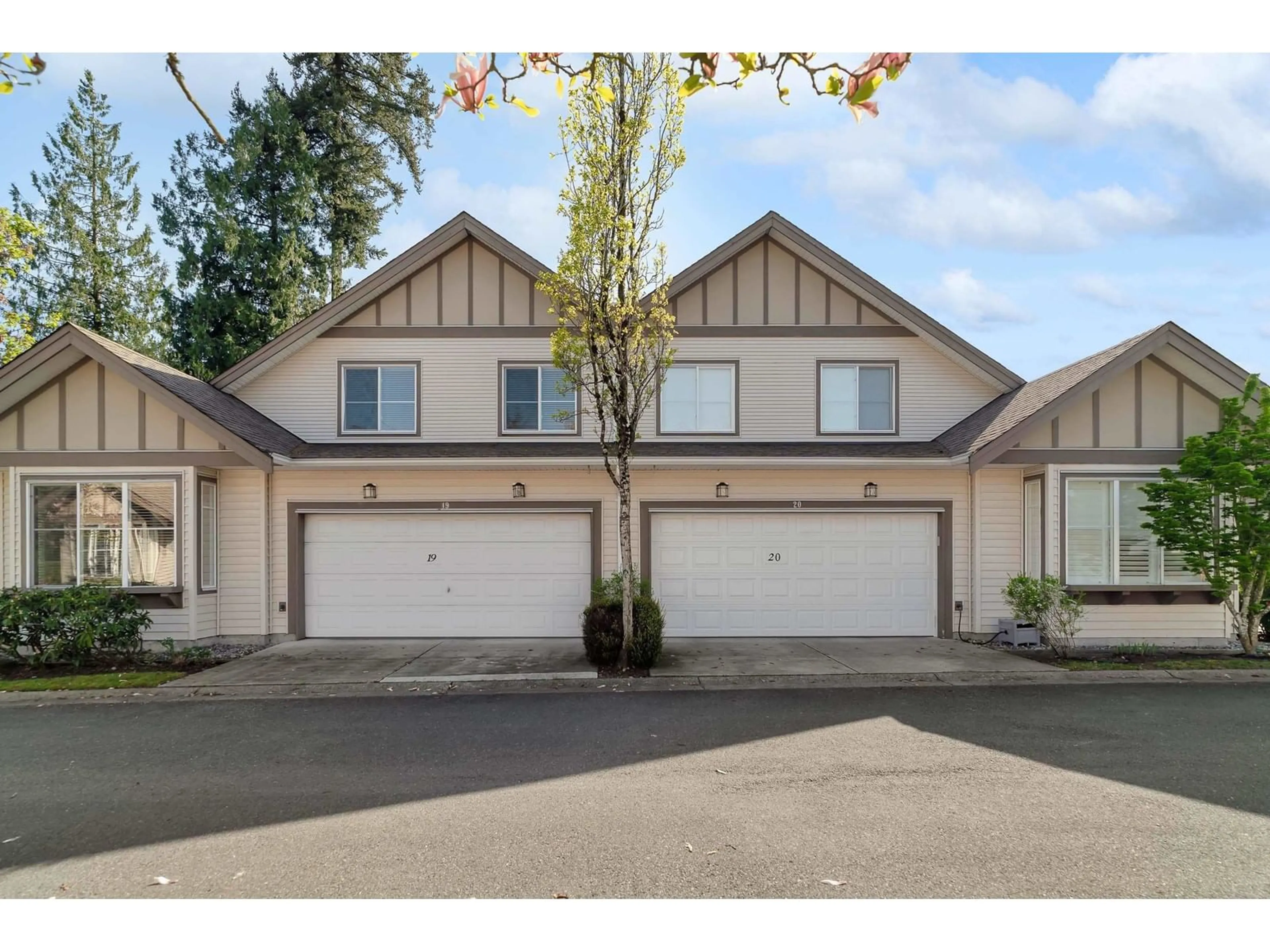 Unknown for 19 - 15868 85, Surrey British Columbia V4N0Y9