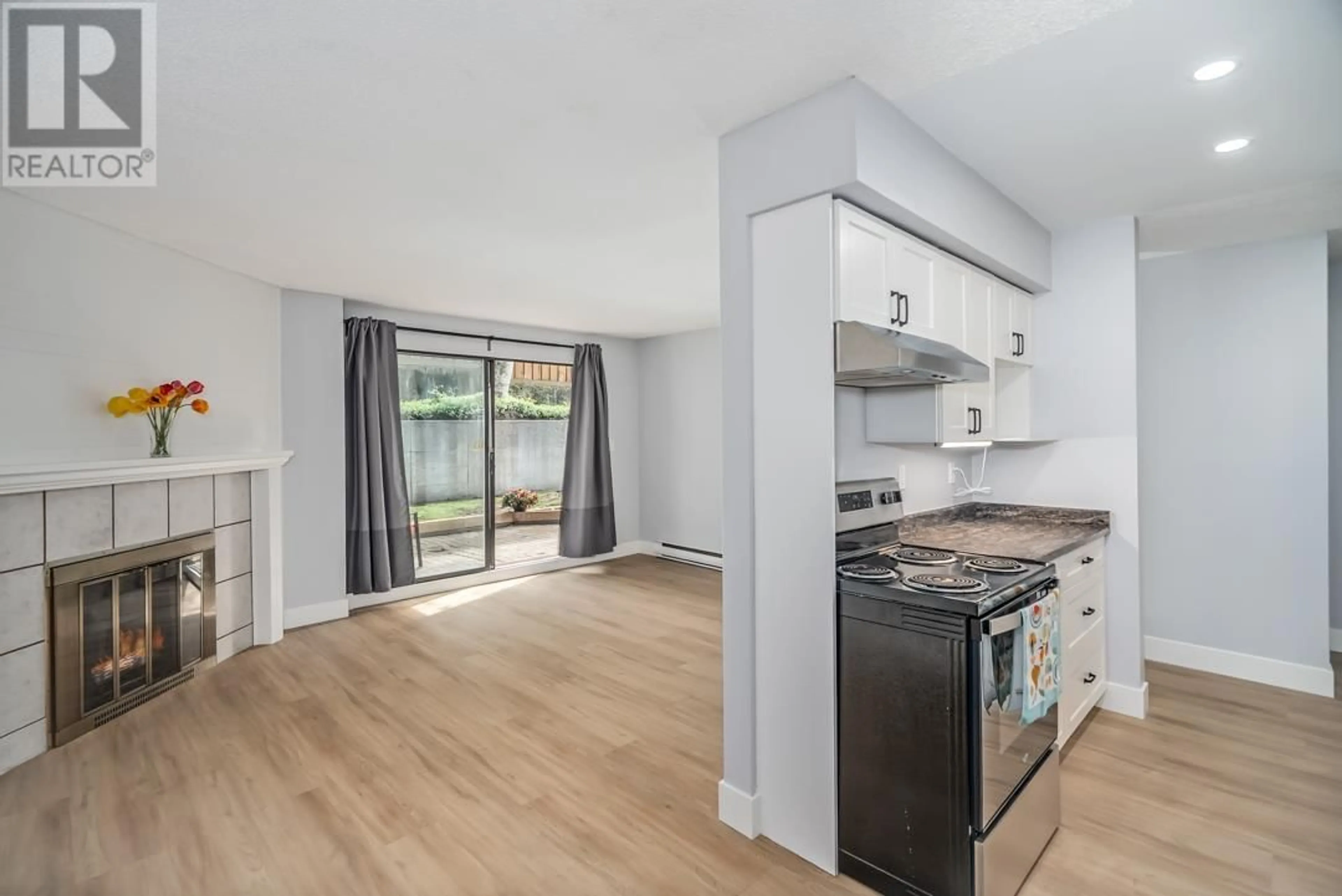 Open concept kitchen, unknown for 108 - 315 TENTH STREET, New Westminster British Columbia V3M3Y2