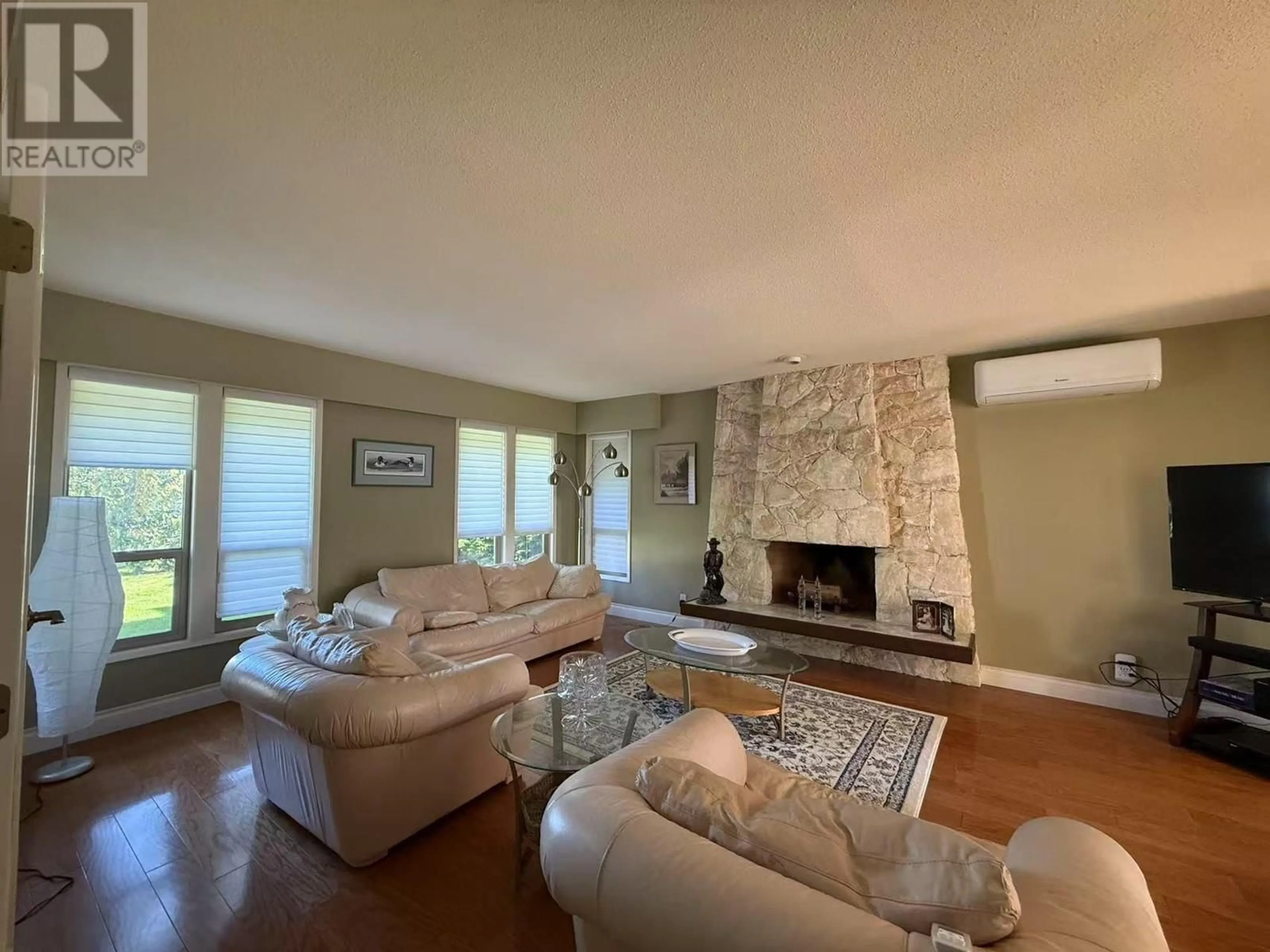 Living room with furniture, unknown for 56 DEERFIELD DRIVE, Tsawwassen British Columbia V4M2W9