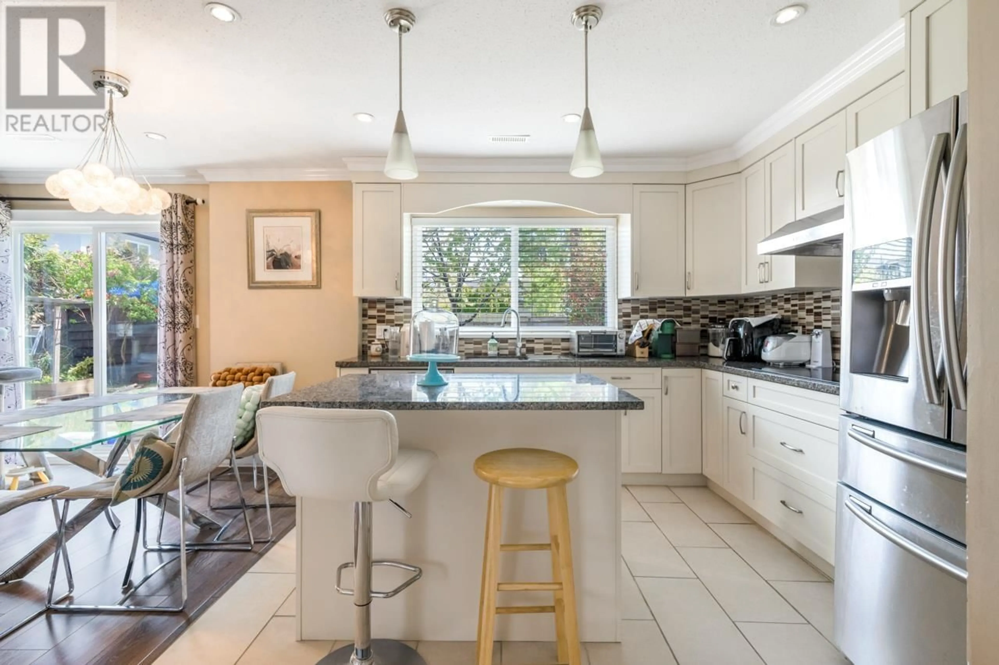 Contemporary kitchen, ceramic/tile floor for 10840 BONAVISTA GATE, Richmond British Columbia V7E4K3