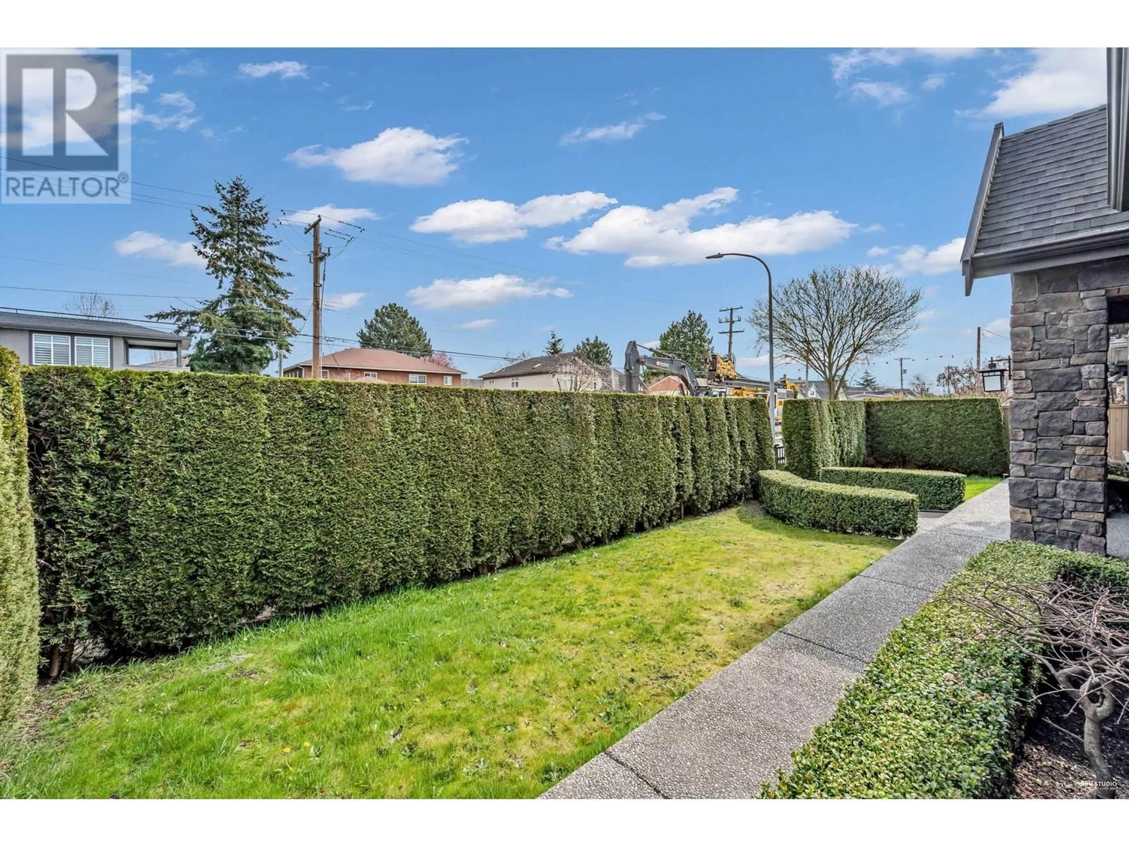 Patio, street for 8059 GILBERT ROAD, Richmond British Columbia V7C3W8