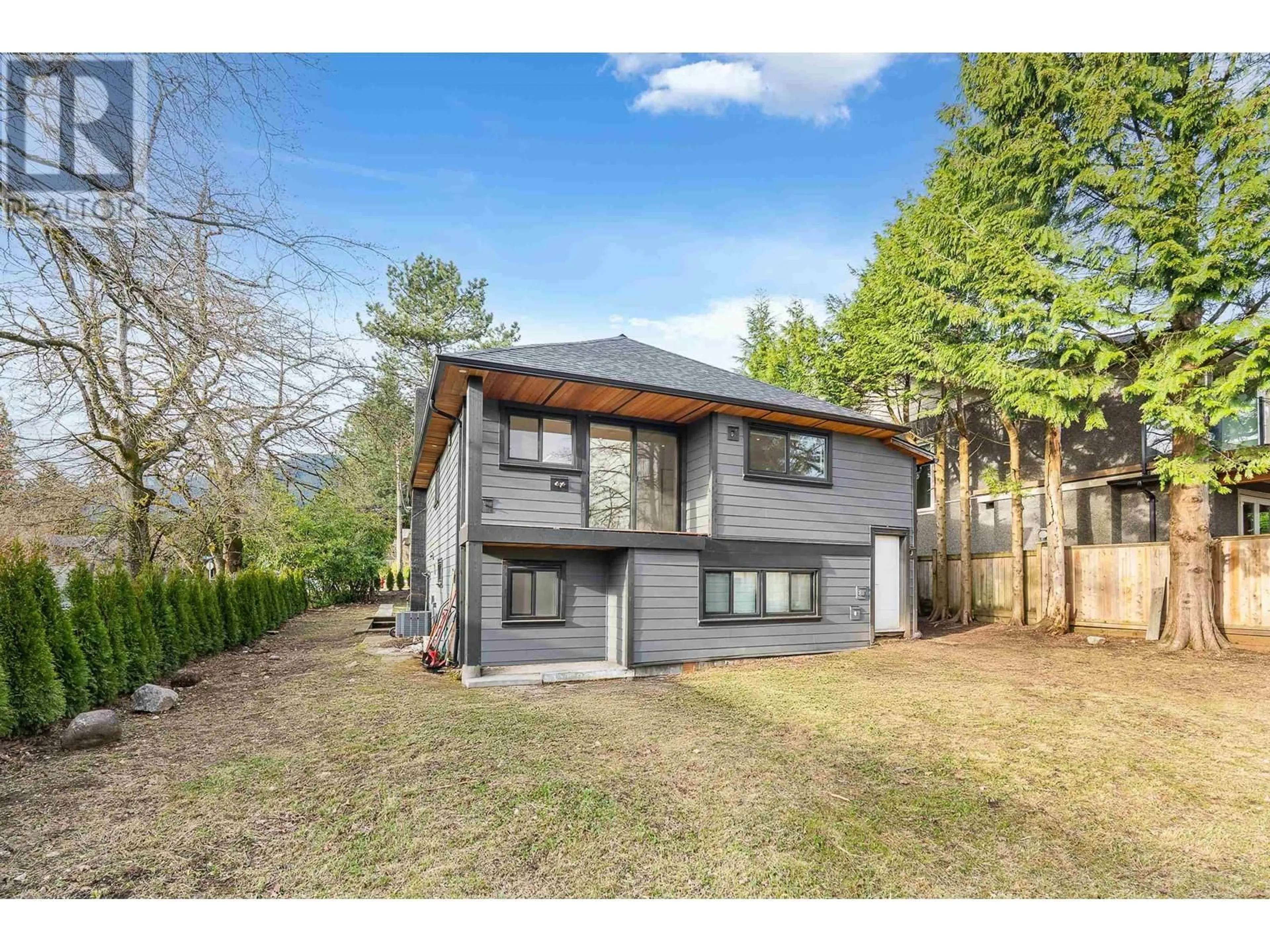 Unknown for 293 WINDSOR ROAD, North Vancouver British Columbia V7N2N2