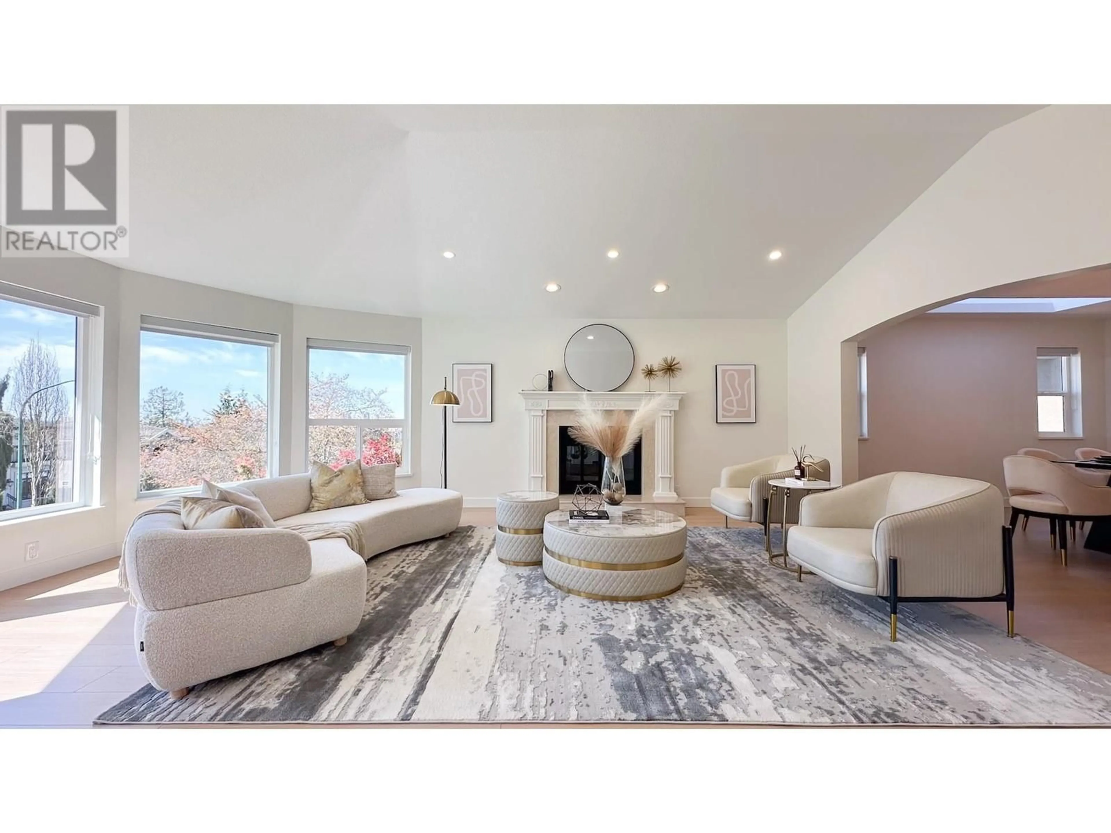 Living room with furniture, unknown for 7167 RIDGEVIEW DRIVE, Burnaby British Columbia V5A4S1