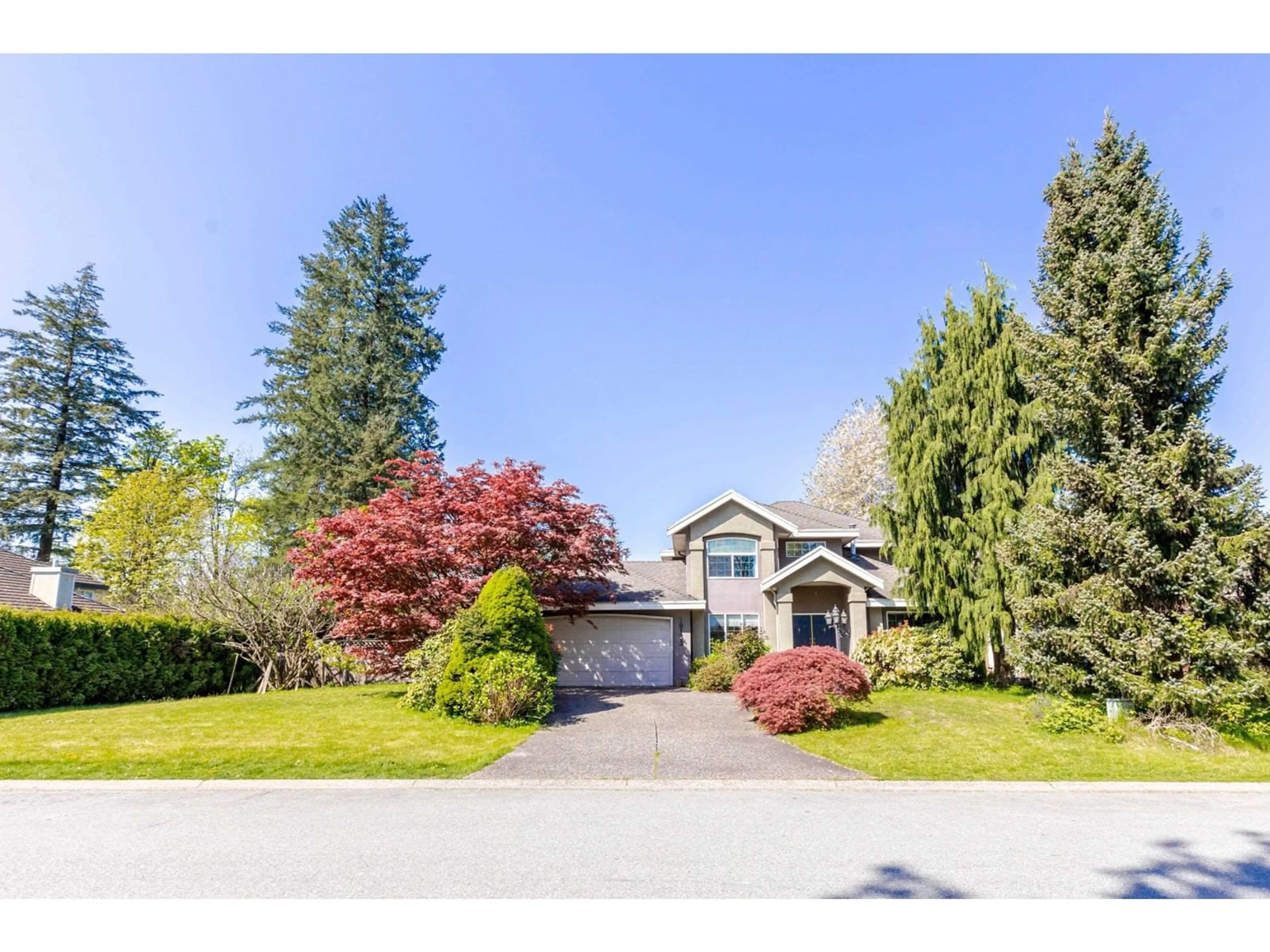 A pic from outside/outdoor area/front of a property/back of a property/a pic from drone, street for 10133 170A, Surrey British Columbia V4N4N6