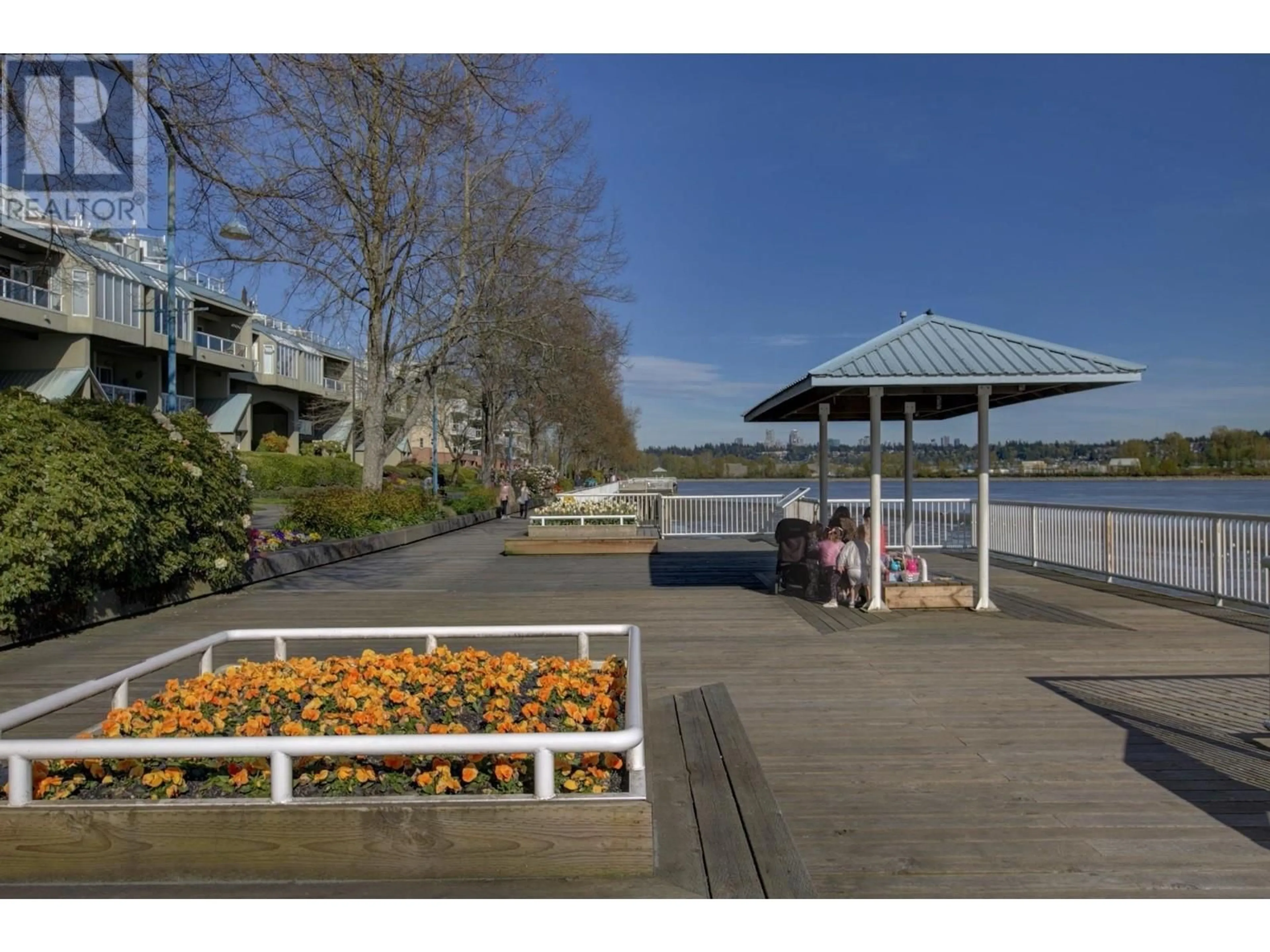 Patio, water/lake/river/ocean view for 1403 - 1065 QUAYSIDE DRIVE, New Westminster British Columbia V3M1C5