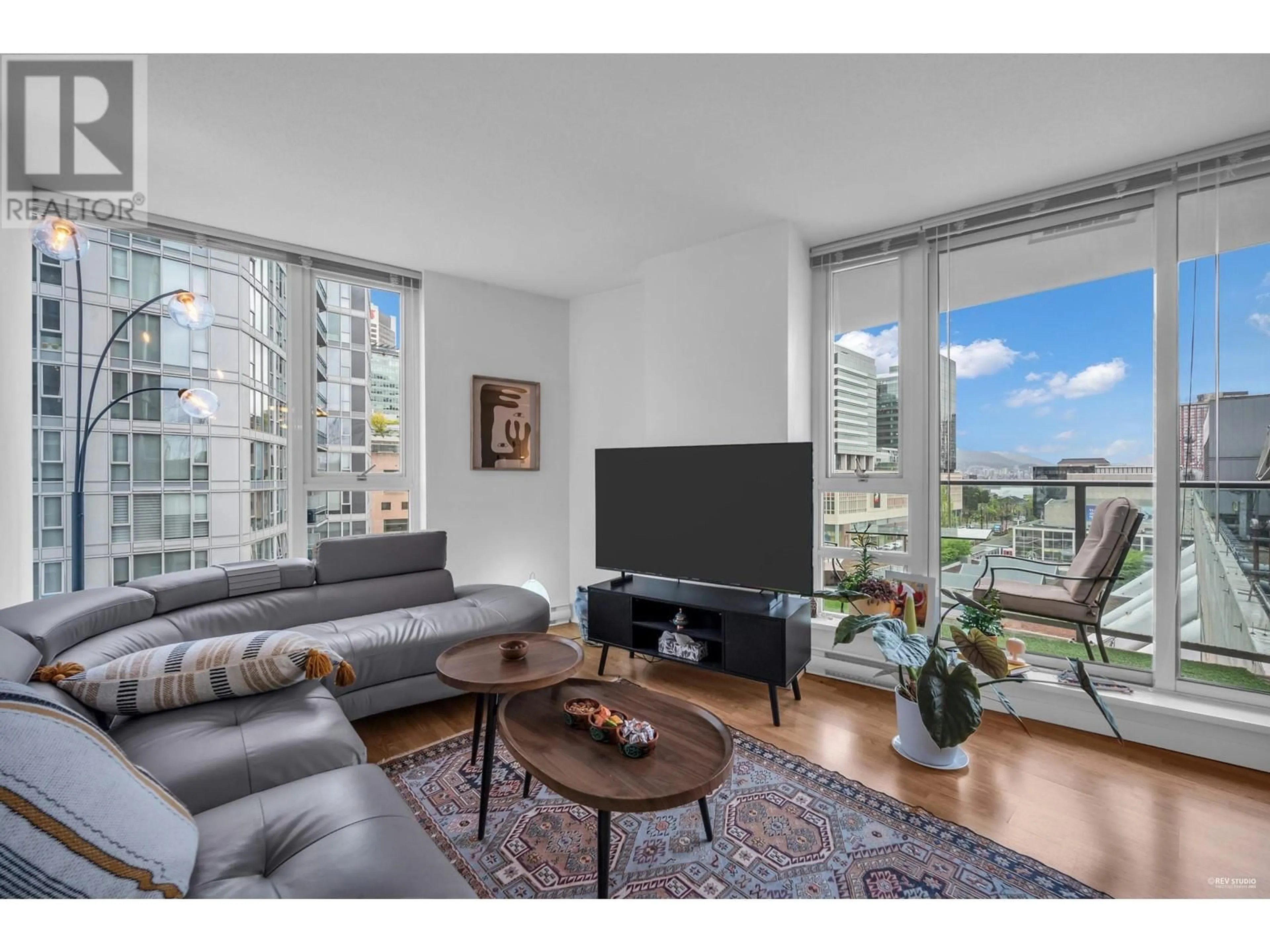 Living room with furniture, unknown for 1502 - 233 ROBSON STREET, Vancouver British Columbia V6B0E8