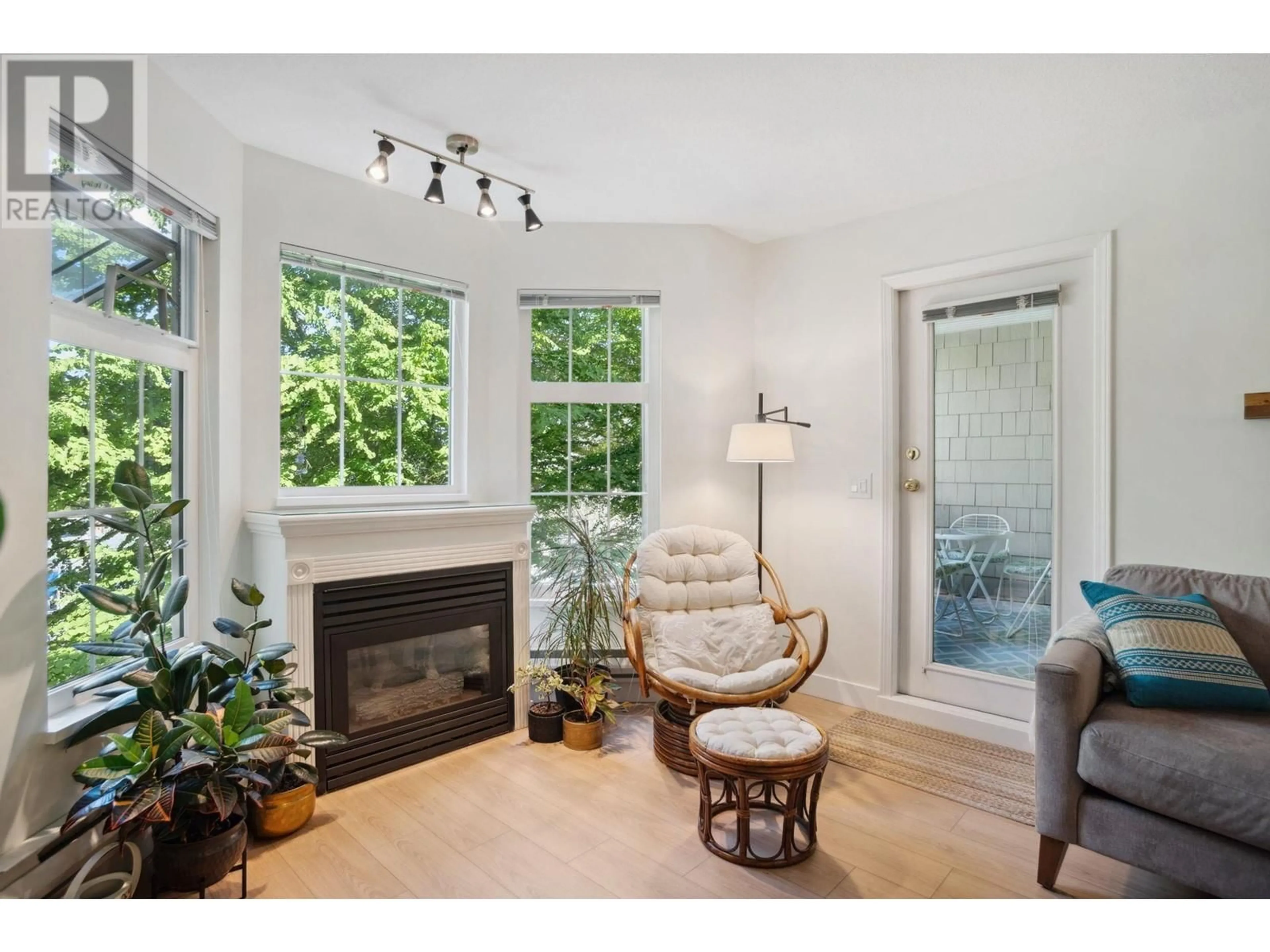 Living room with furniture, unknown for 316 - 5518 14 AVENUE, Delta British Columbia V4M4E9