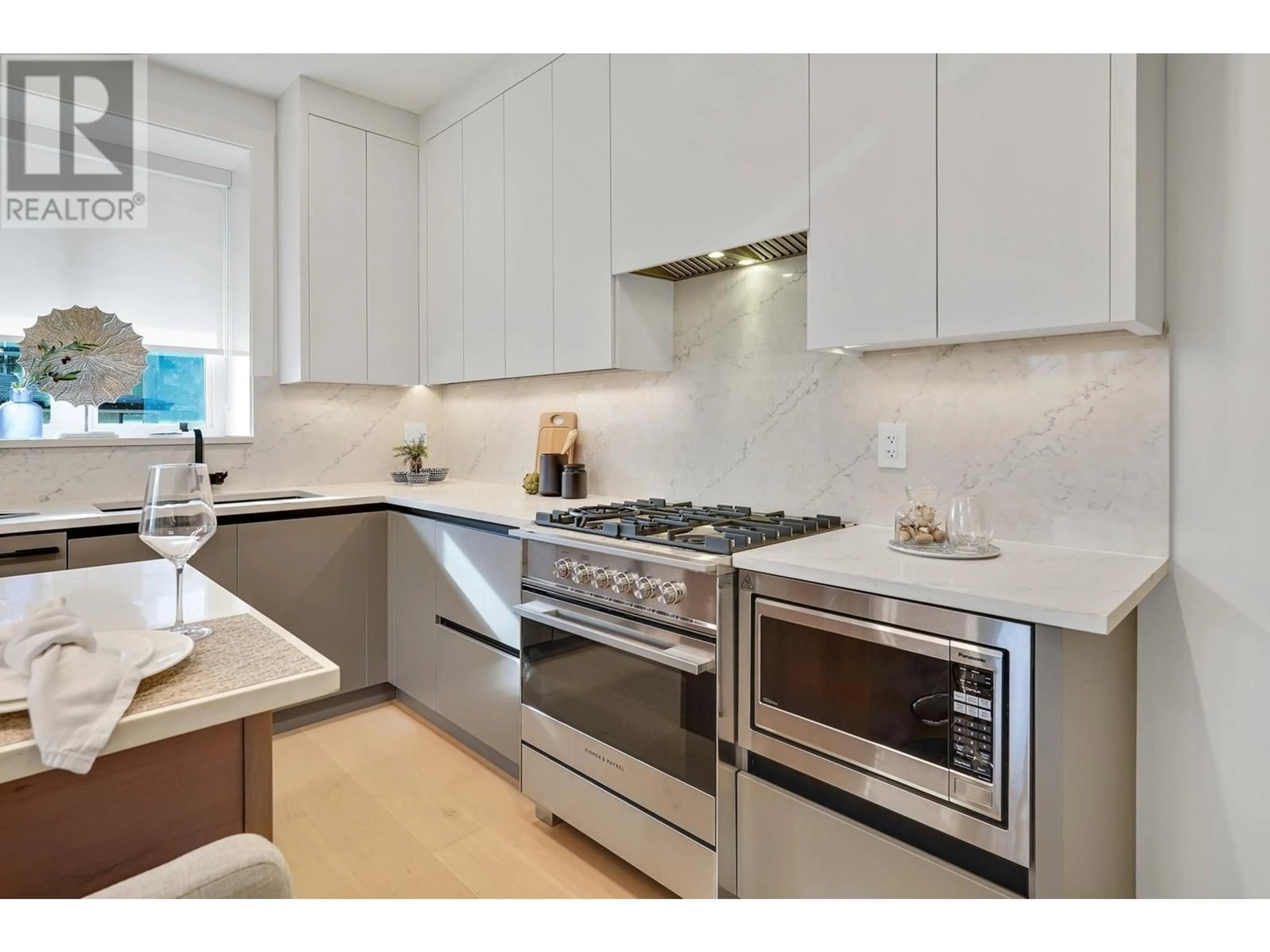 Contemporary kitchen, ceramic/tile floor for 3483 ADANAC STREET, Vancouver British Columbia V5K4P4