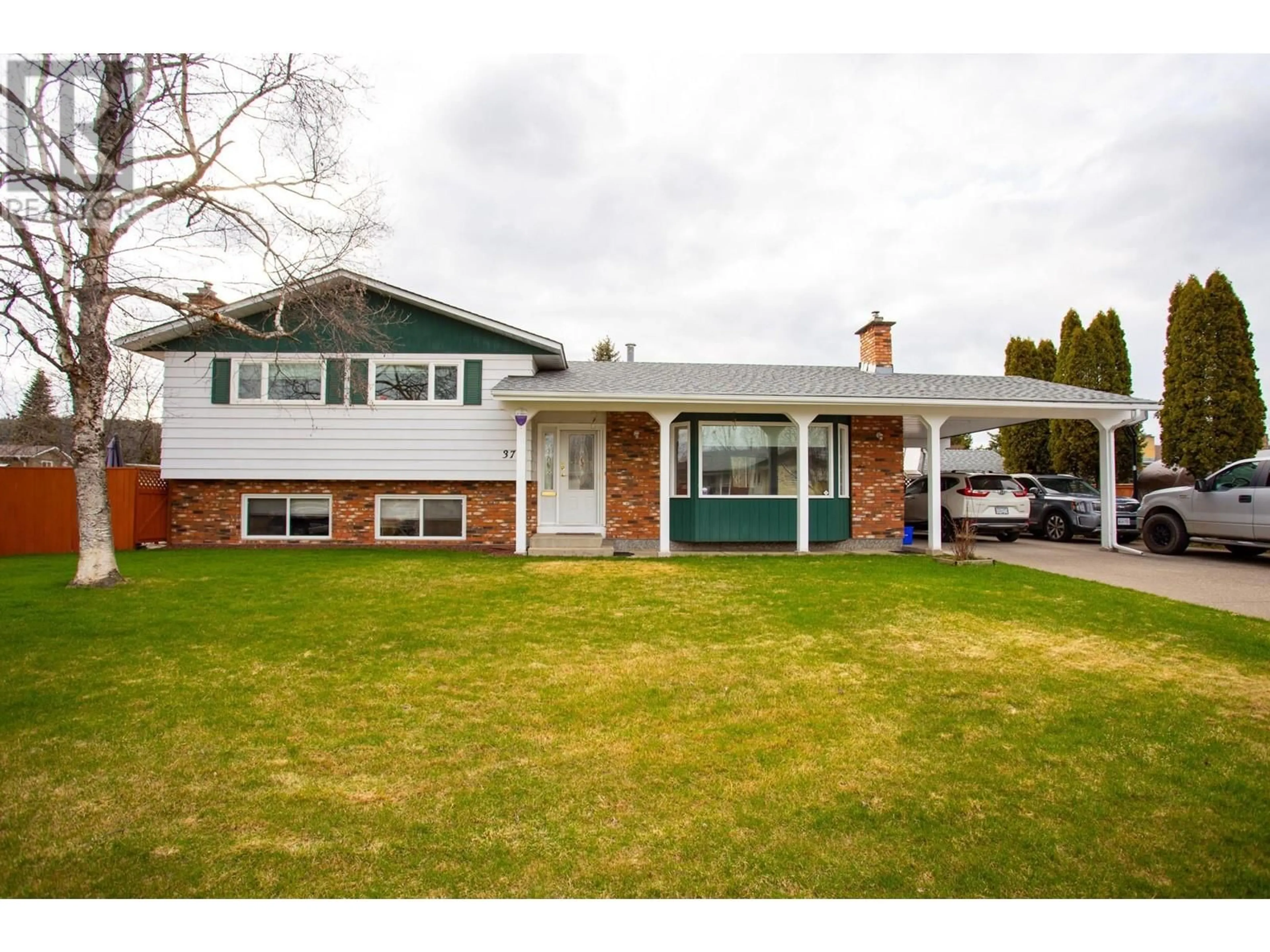 Home with vinyl exterior material, street for 371 EXPLORER CRESCENT, Prince George British Columbia V2M5S2