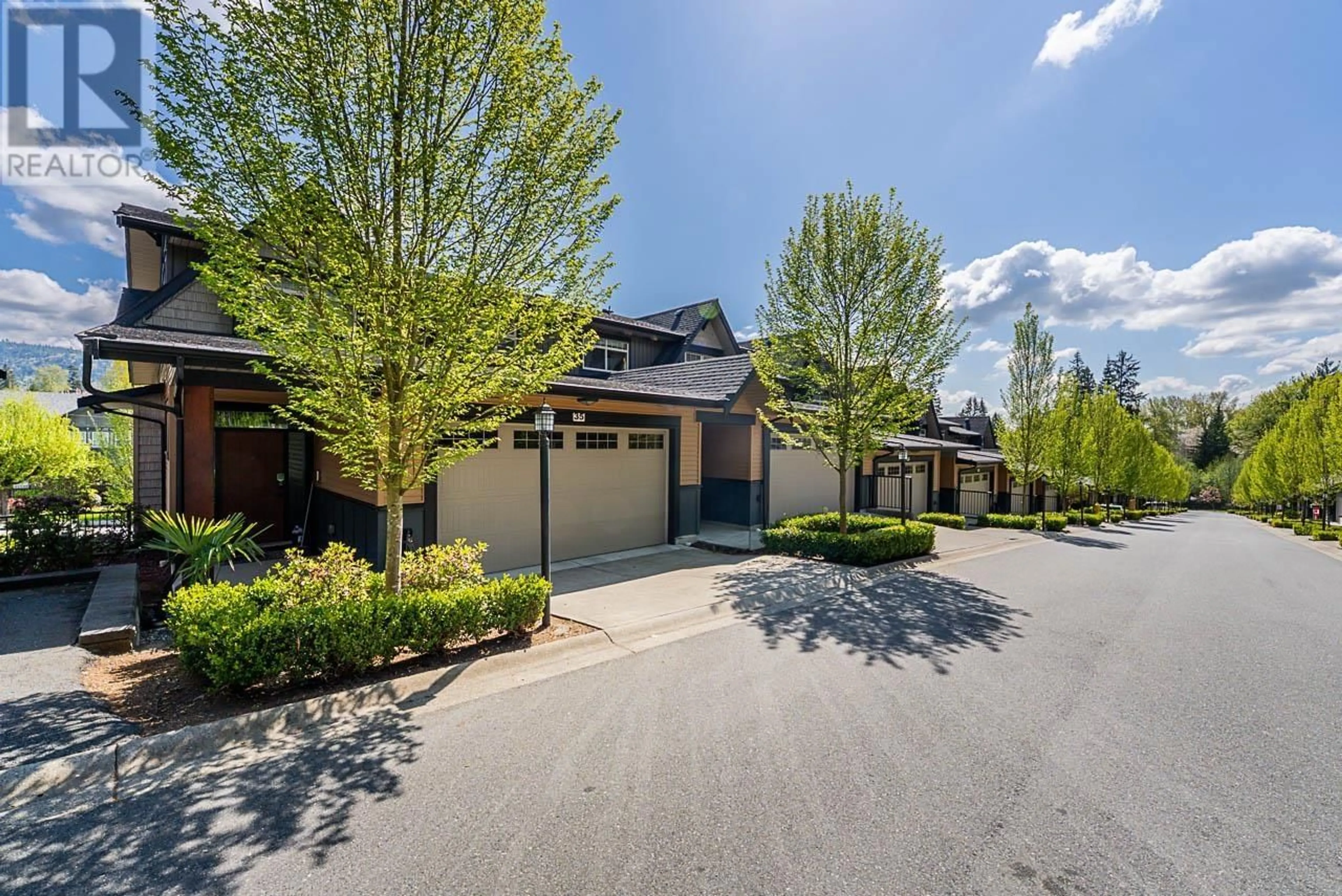 A pic from outside/outdoor area/front of a property/back of a property/a pic from drone, street for 36 - 10525 240 STREET, Maple Ridge British Columbia V2W0J3