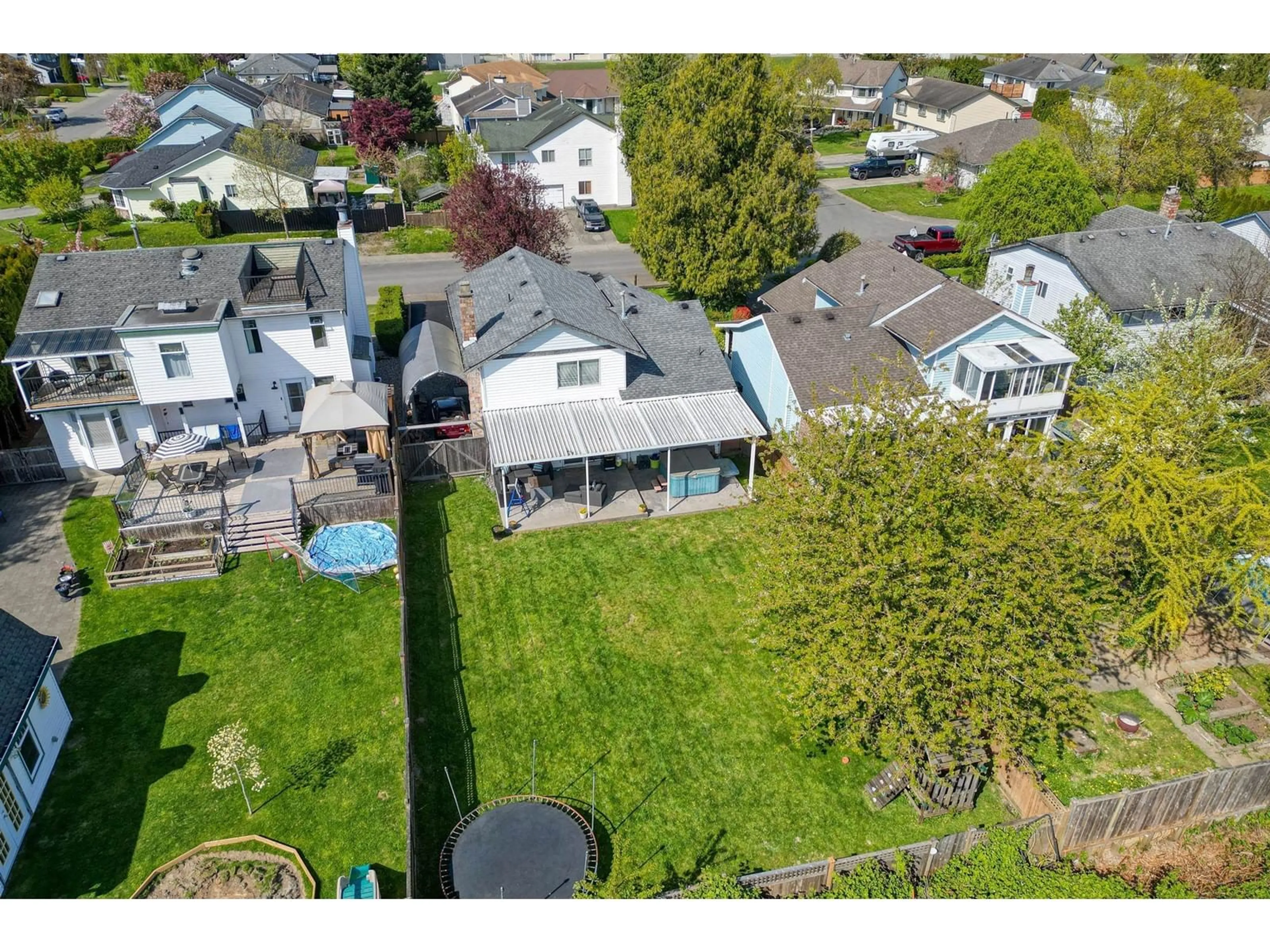 A pic from outside/outdoor area/front of a property/back of a property/a pic from drone, street for 27320 26B, Langley British Columbia V4W3K2