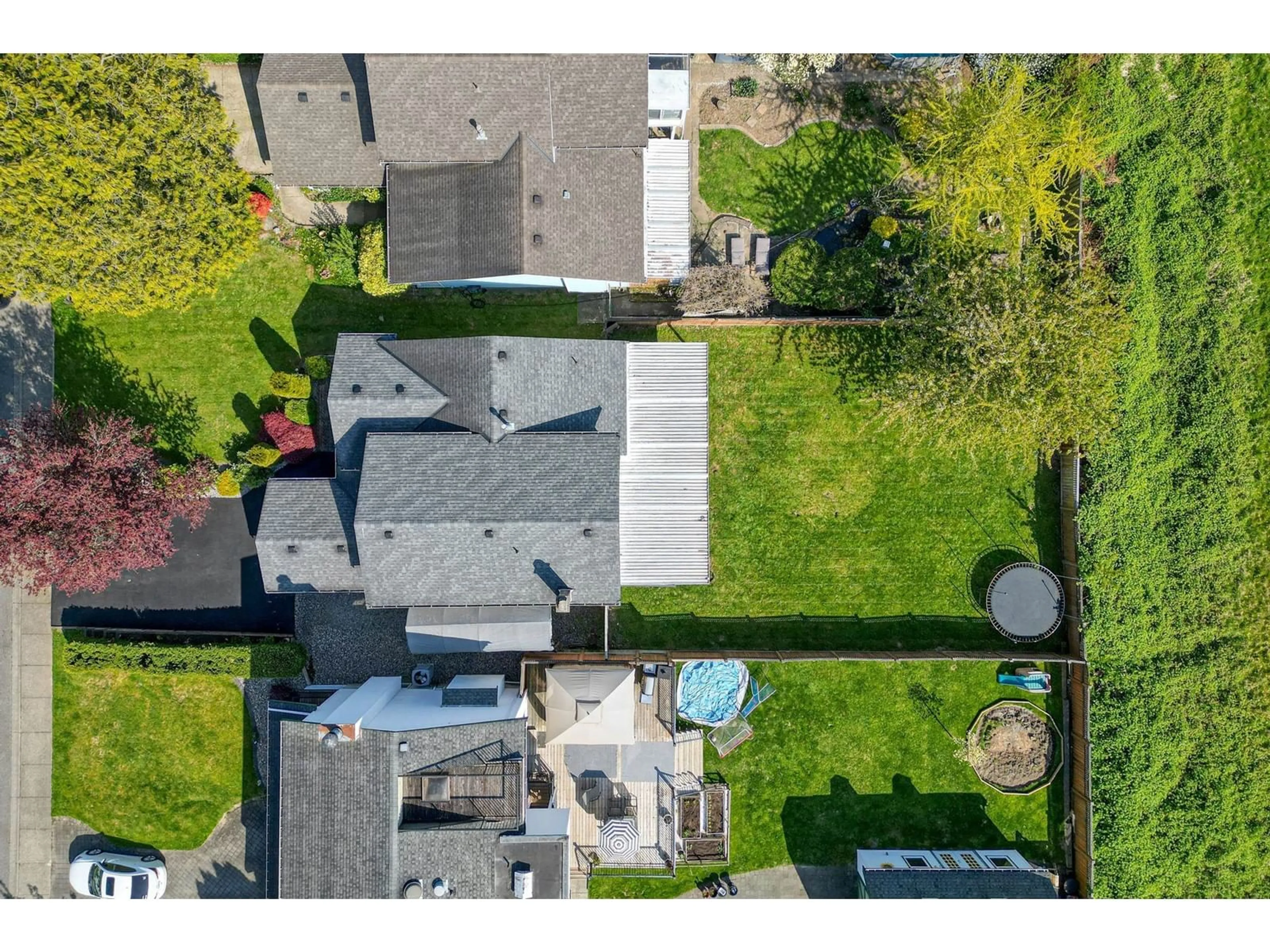 A pic from outside/outdoor area/front of a property/back of a property/a pic from drone, street for 27320 26B, Langley British Columbia V4W3K2