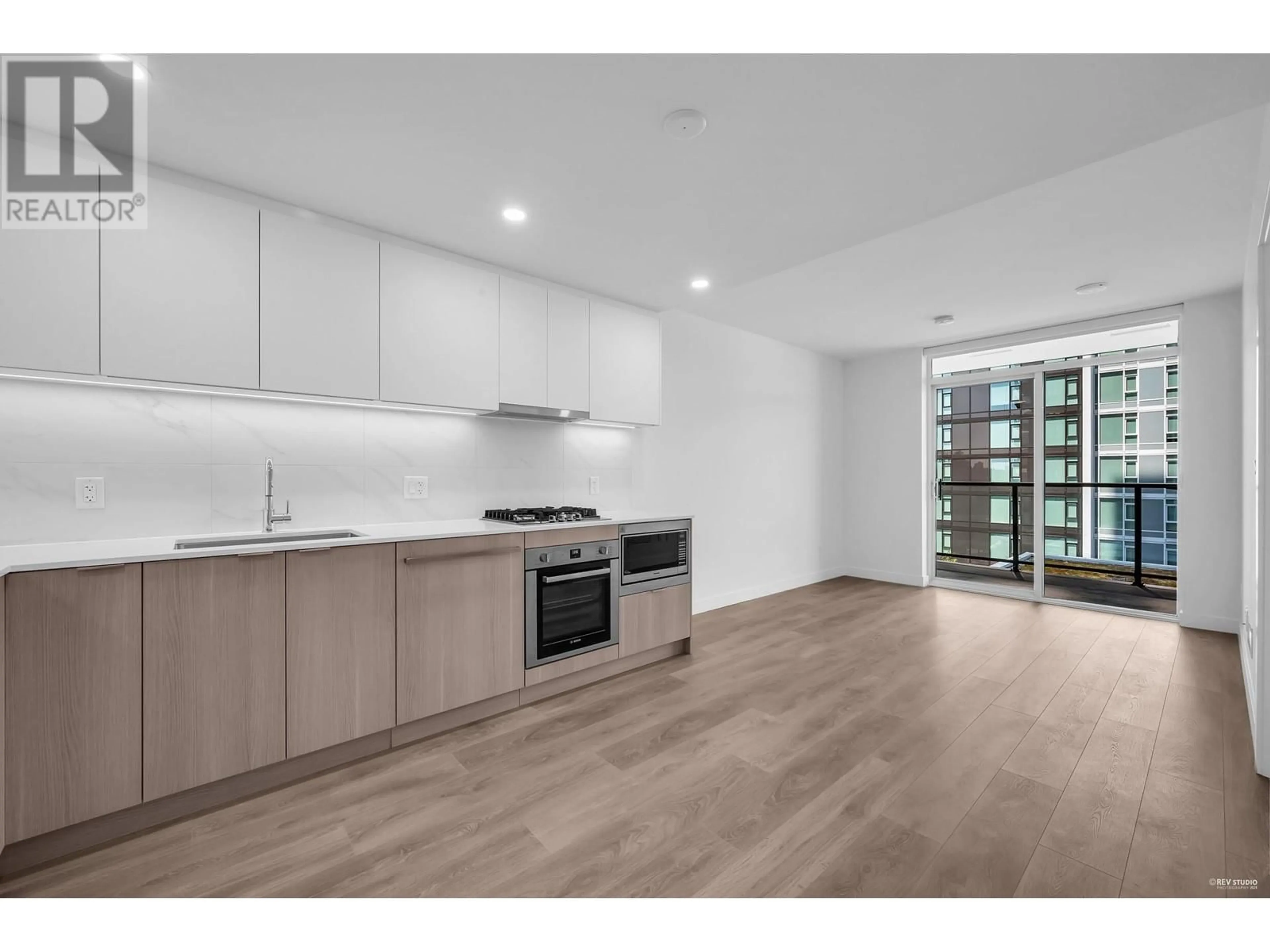Standard kitchen, unknown for 906 - 308 ALDERSON AVENUE, Coquitlam British Columbia V3K3V8