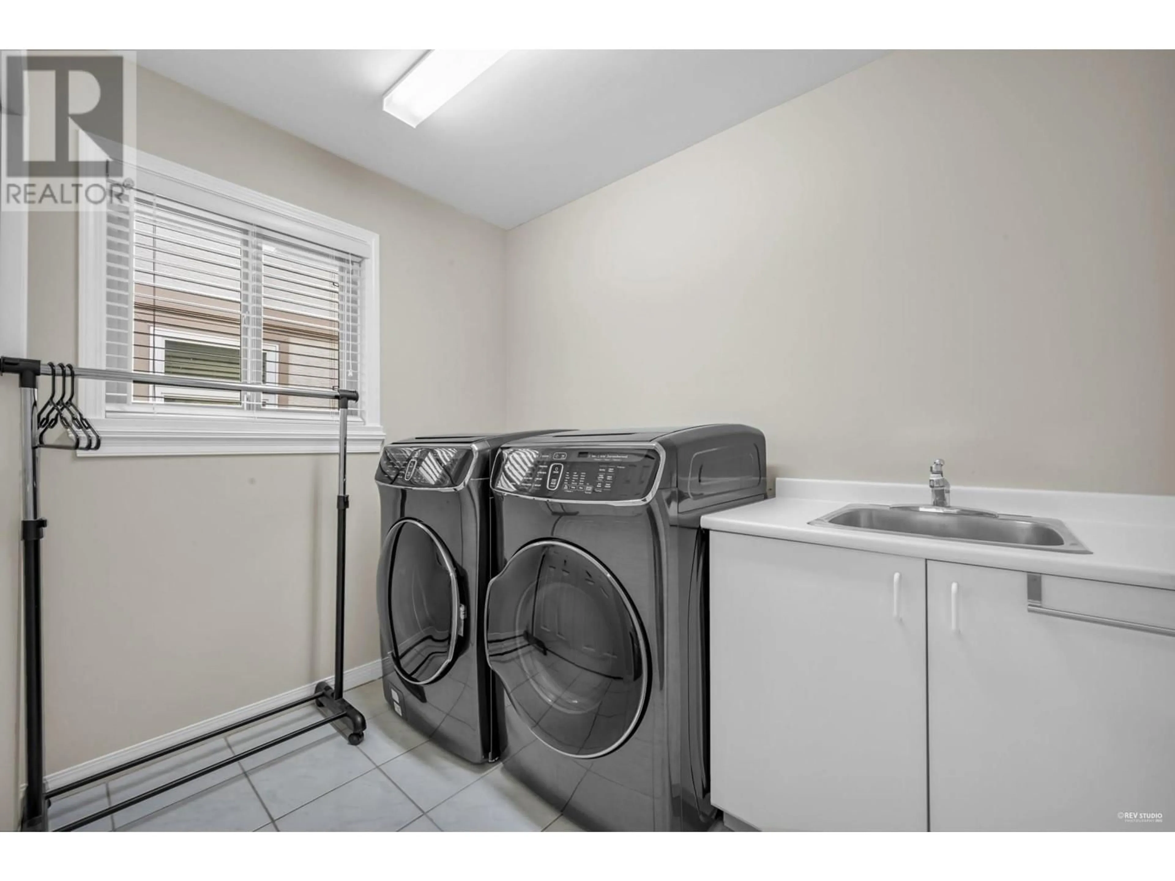 Laundry room for 9280 JASKOW PLACE, Richmond British Columbia V7E5S4