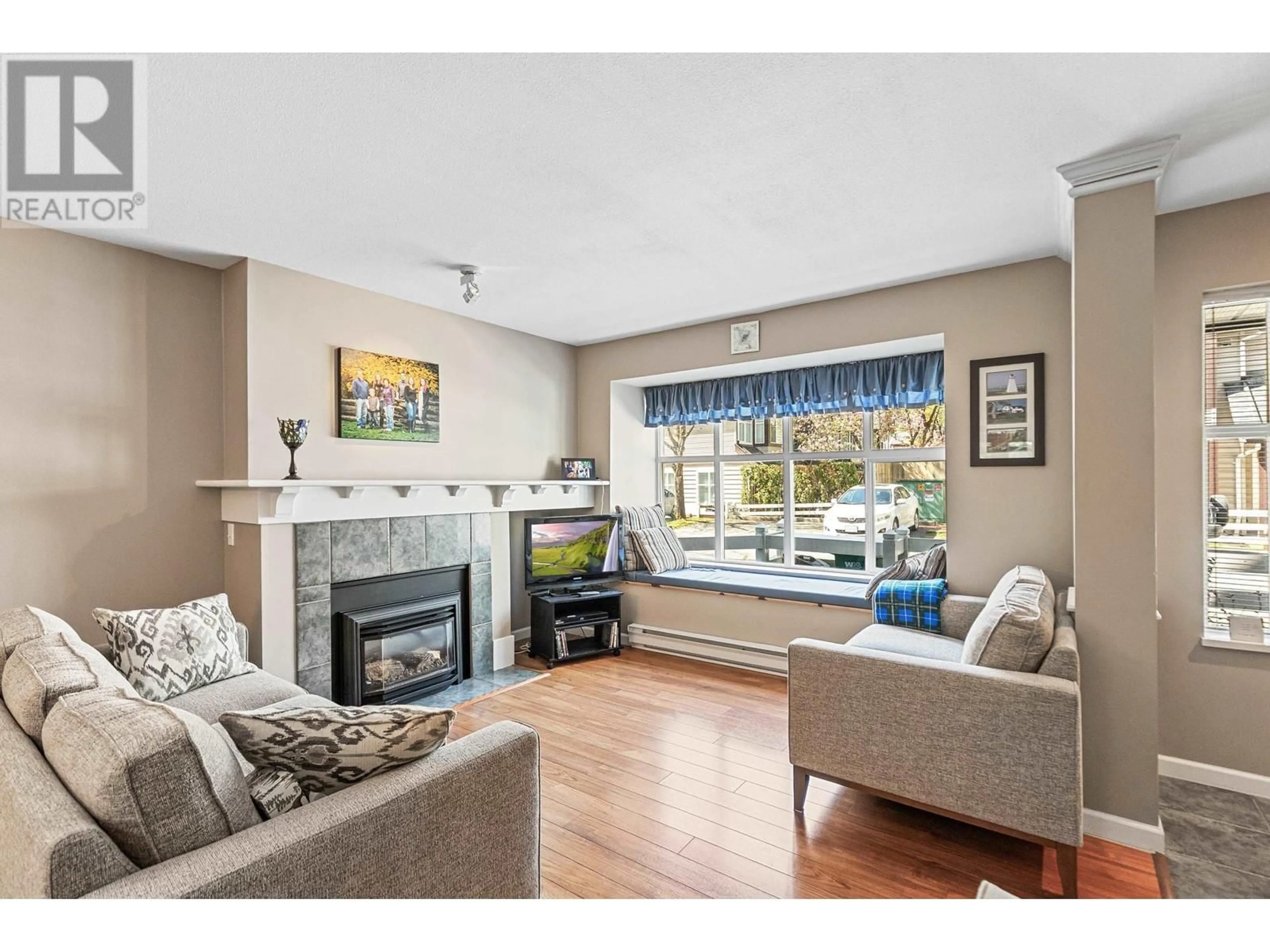 Living room with furniture, unknown for 48 - 11757 236 STREET, Maple Ridge British Columbia V4R2E4