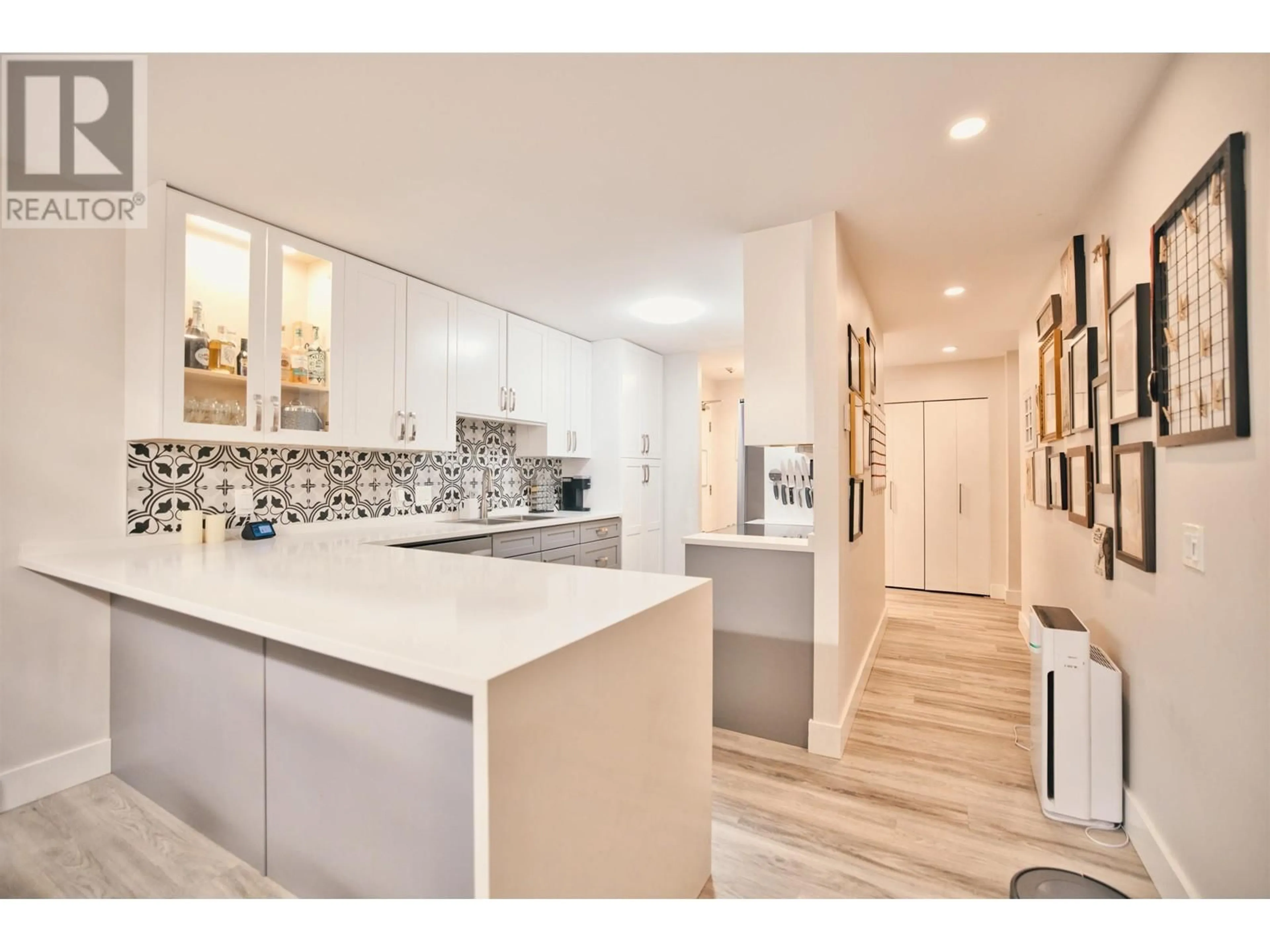 Open concept kitchen, ceramic/tile floor for T1801 - 3970 CARRIGAN COURT, Burnaby British Columbia V3N4S5