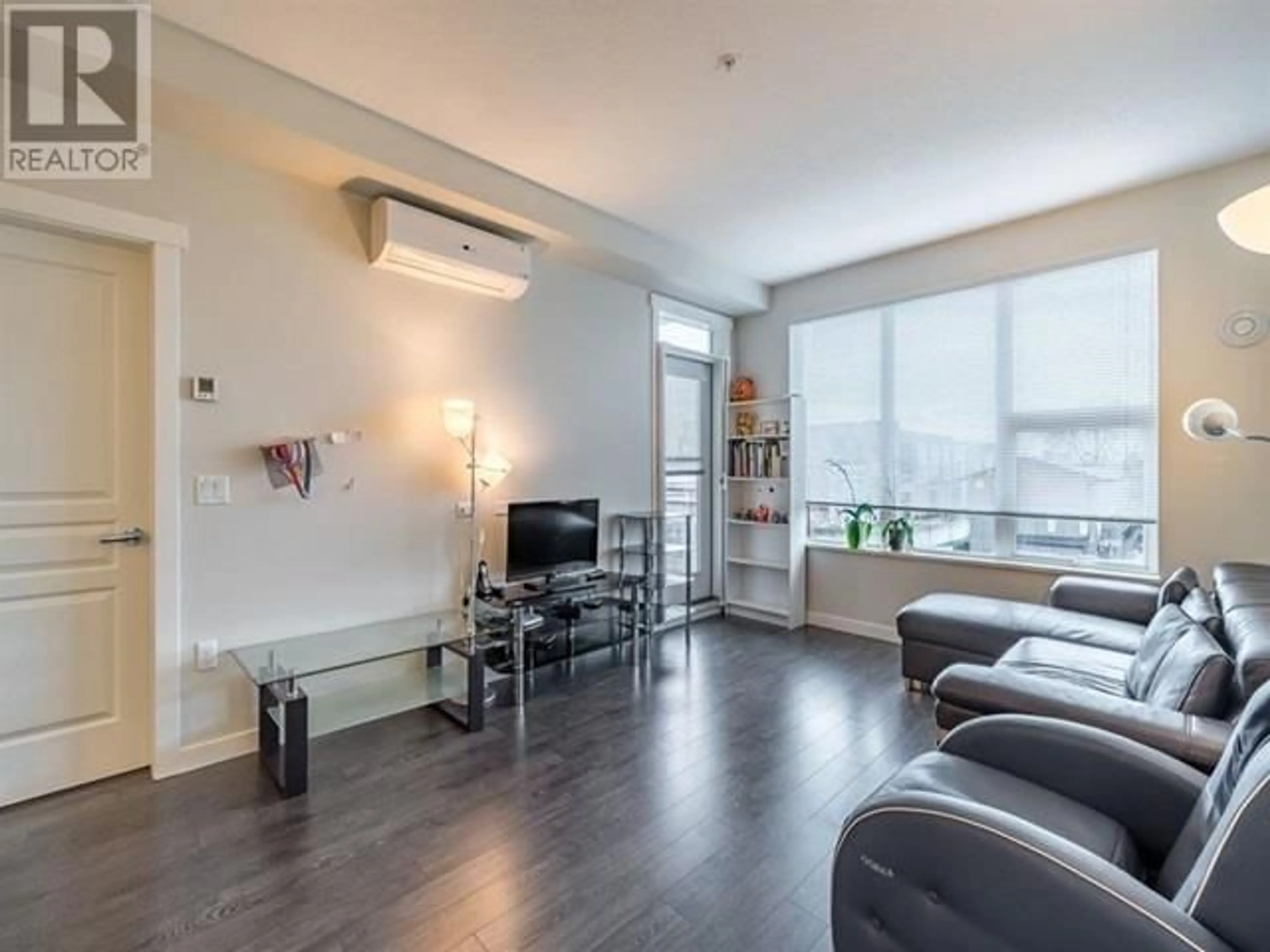 Living room with furniture, unknown for 322 - 9311 ALEXANDRA ROAD, Richmond British Columbia V6X0L8