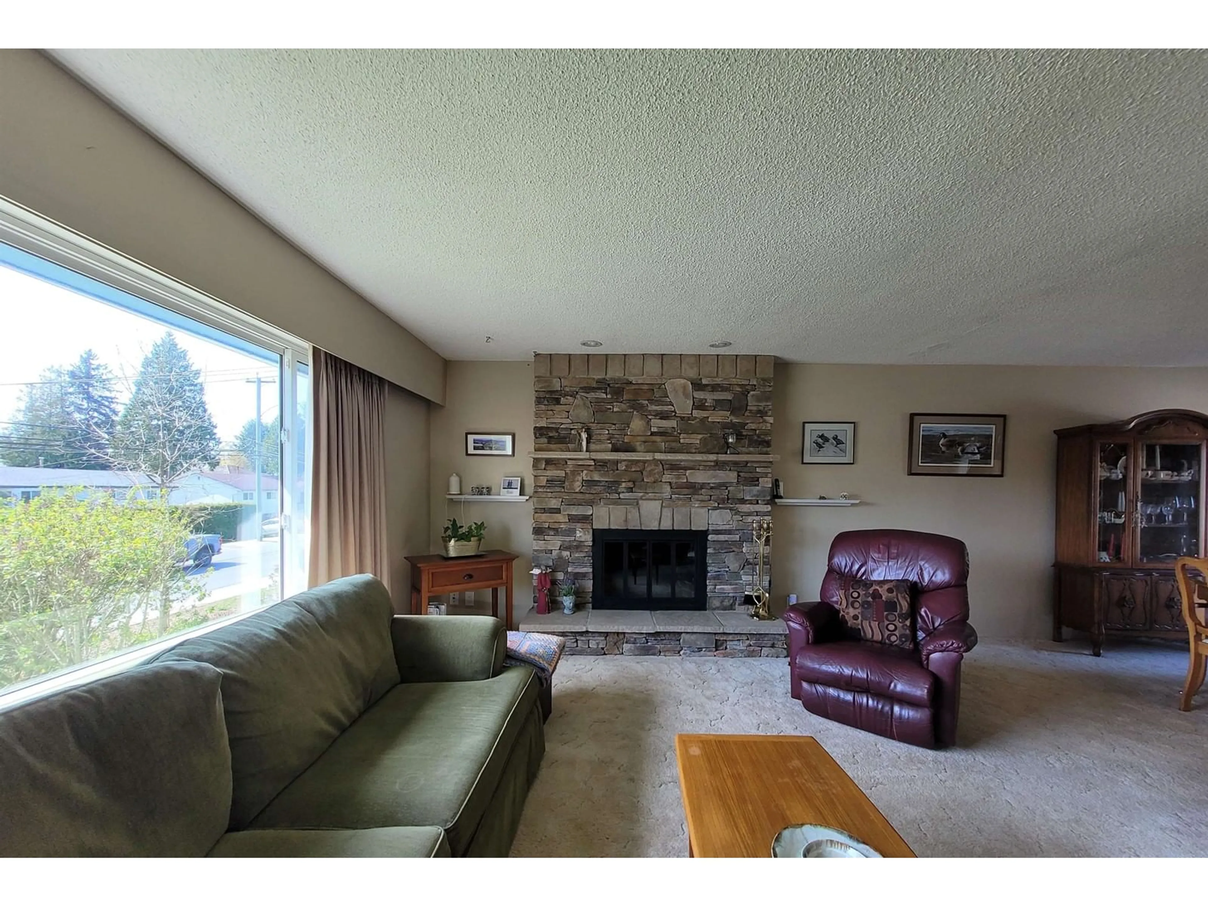 Living room with furniture, unknown for 11819 86, Delta British Columbia V4C2X5