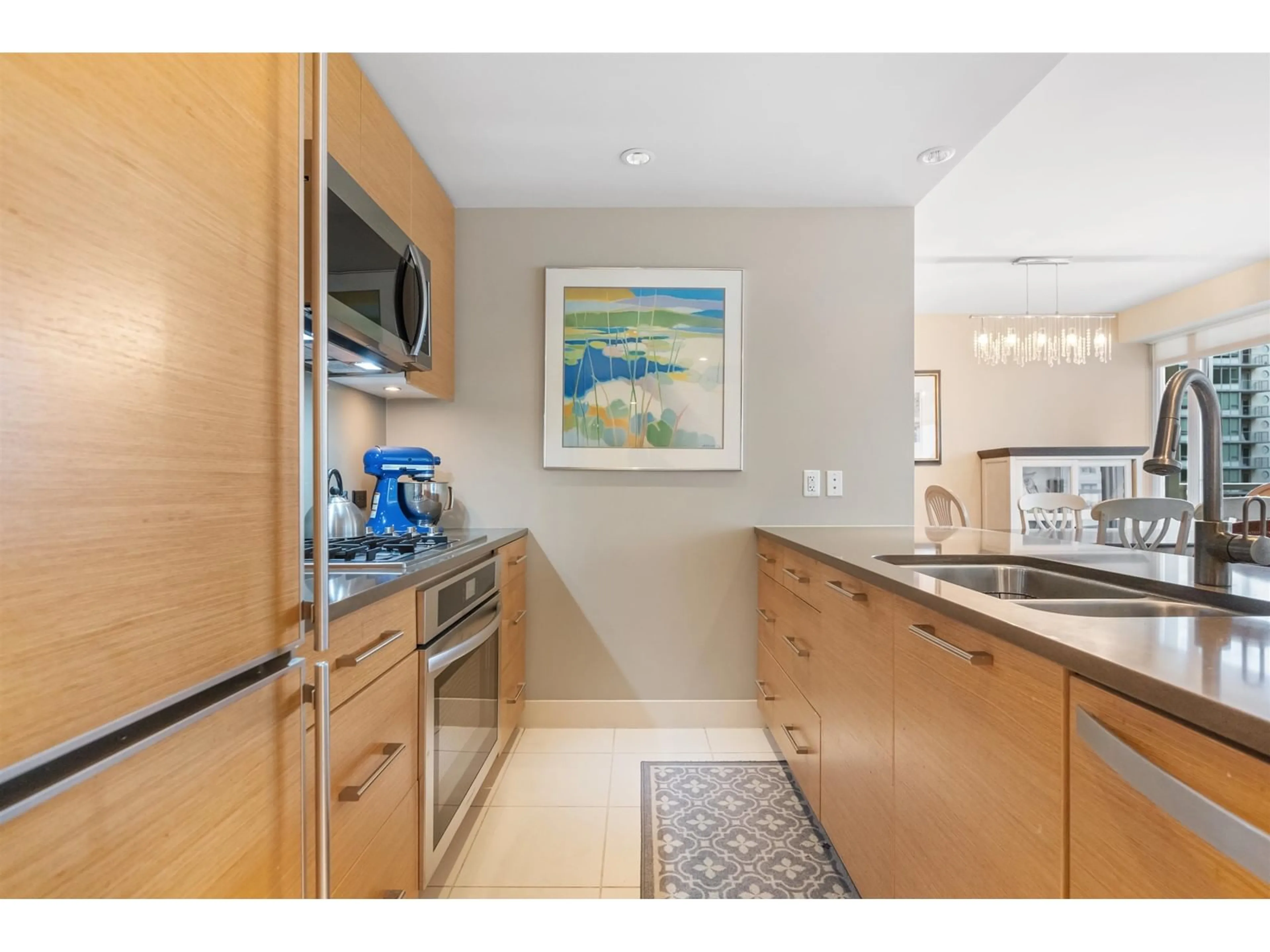 Unknown for 303 - 1473 JOHNSTON, White Rock British Columbia V4B3Z4