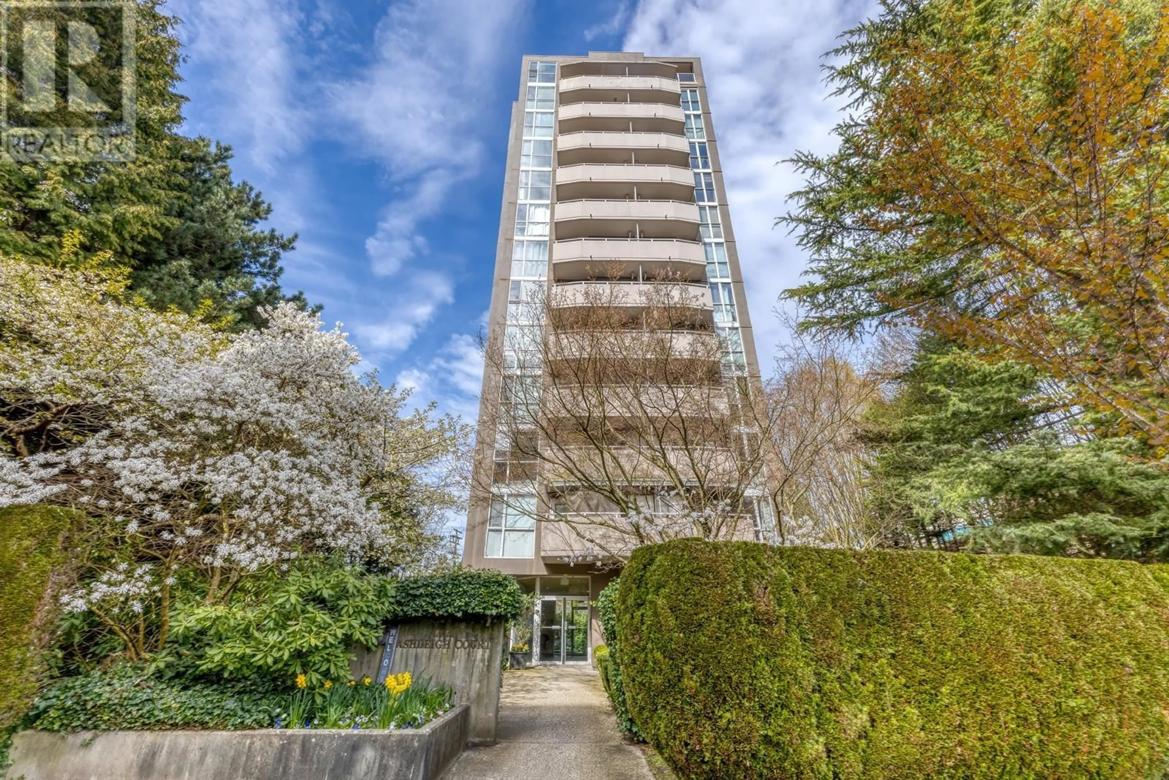 Indoor foyer for PH1 - 2121 38TH AVENUE, Vancouver British Columbia V6M1R8