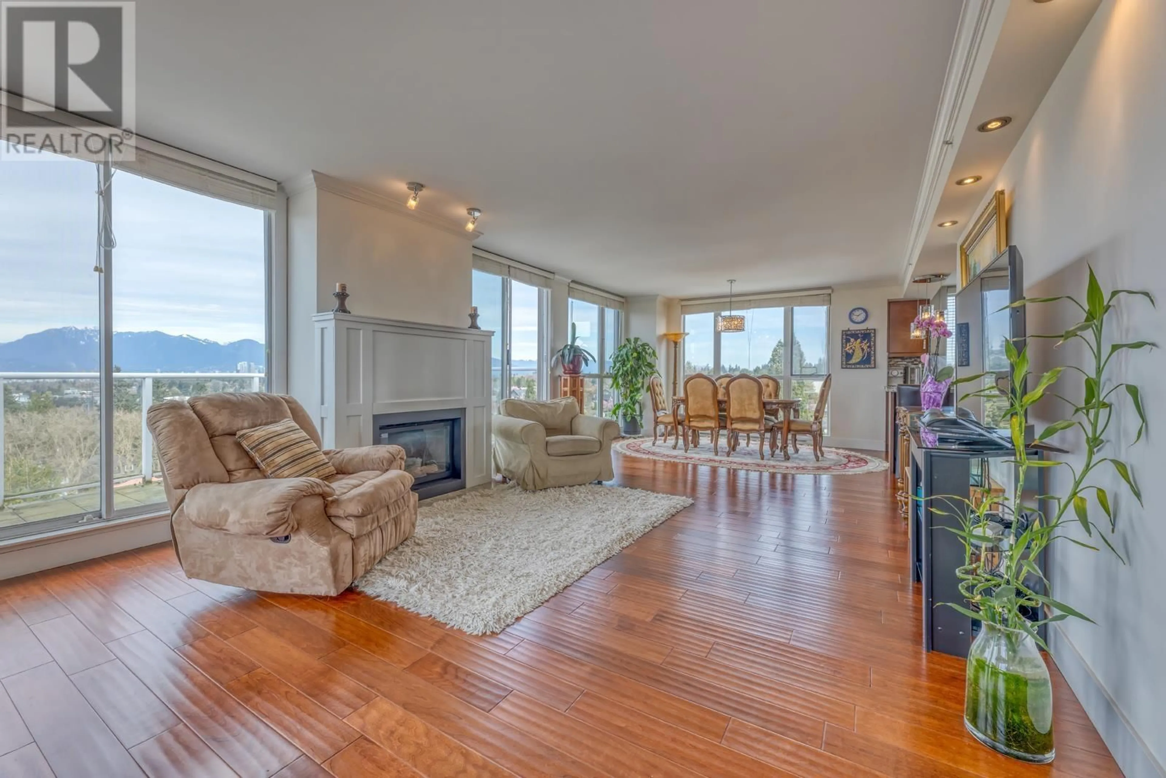 Living room with furniture, unknown for PH1 - 2121 38TH AVENUE, Vancouver British Columbia V6M1R8
