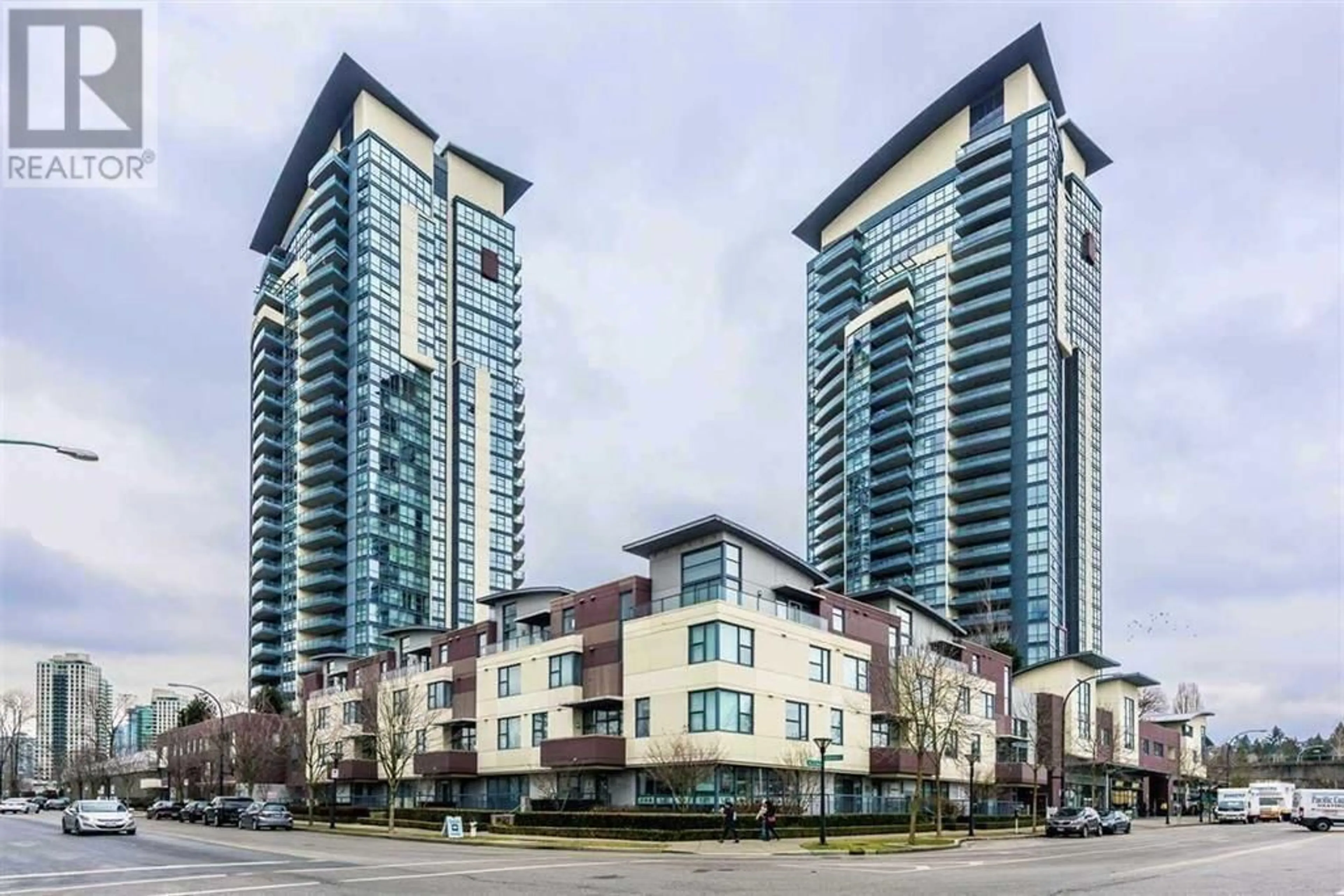 Unknown for 906 - 2225 HOLDOM AVENUE, Burnaby British Columbia V5B0A1