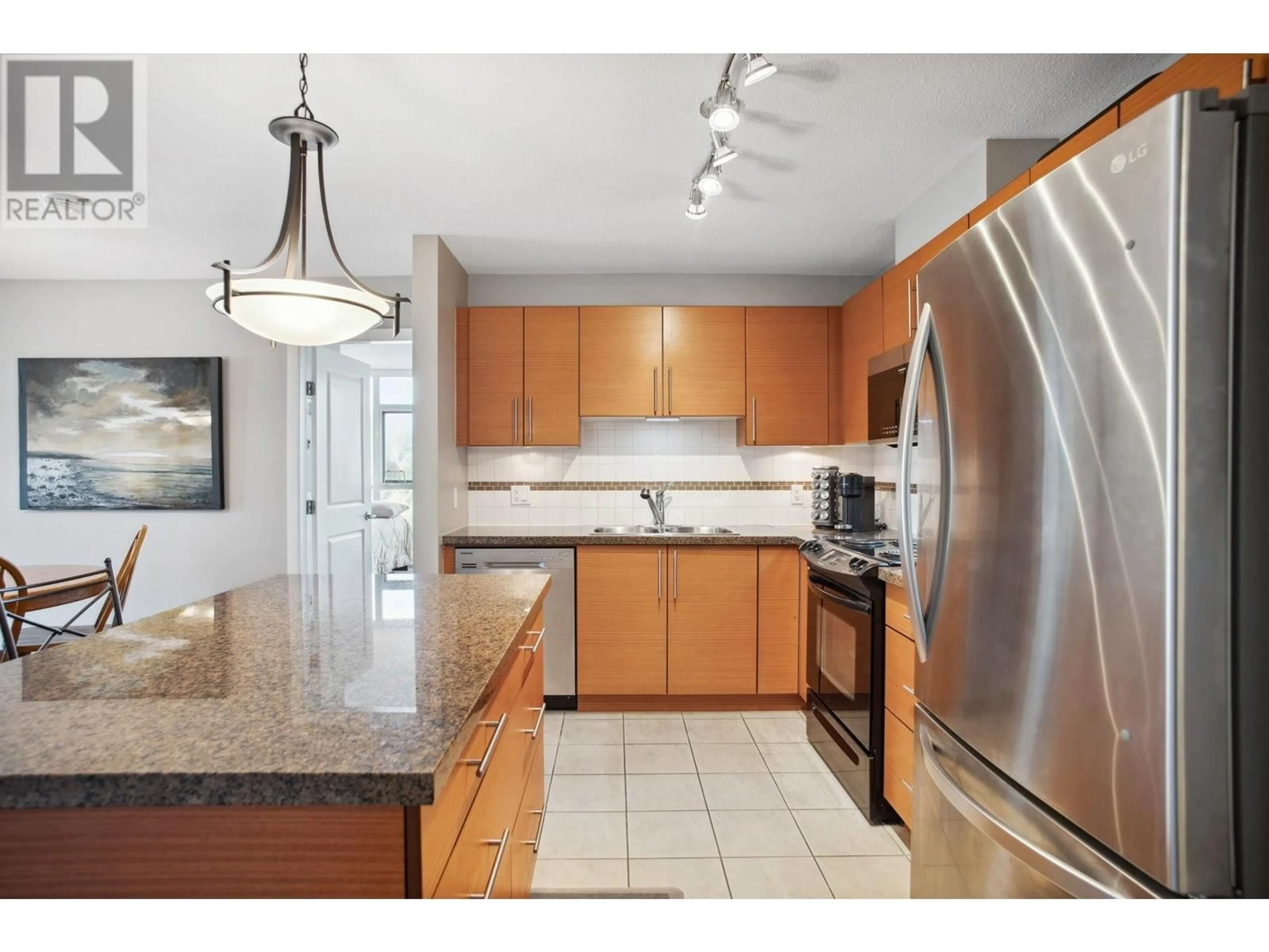 Standard kitchen, ceramic/tile floor for 906 - 2225 HOLDOM AVENUE, Burnaby British Columbia V5B0A1