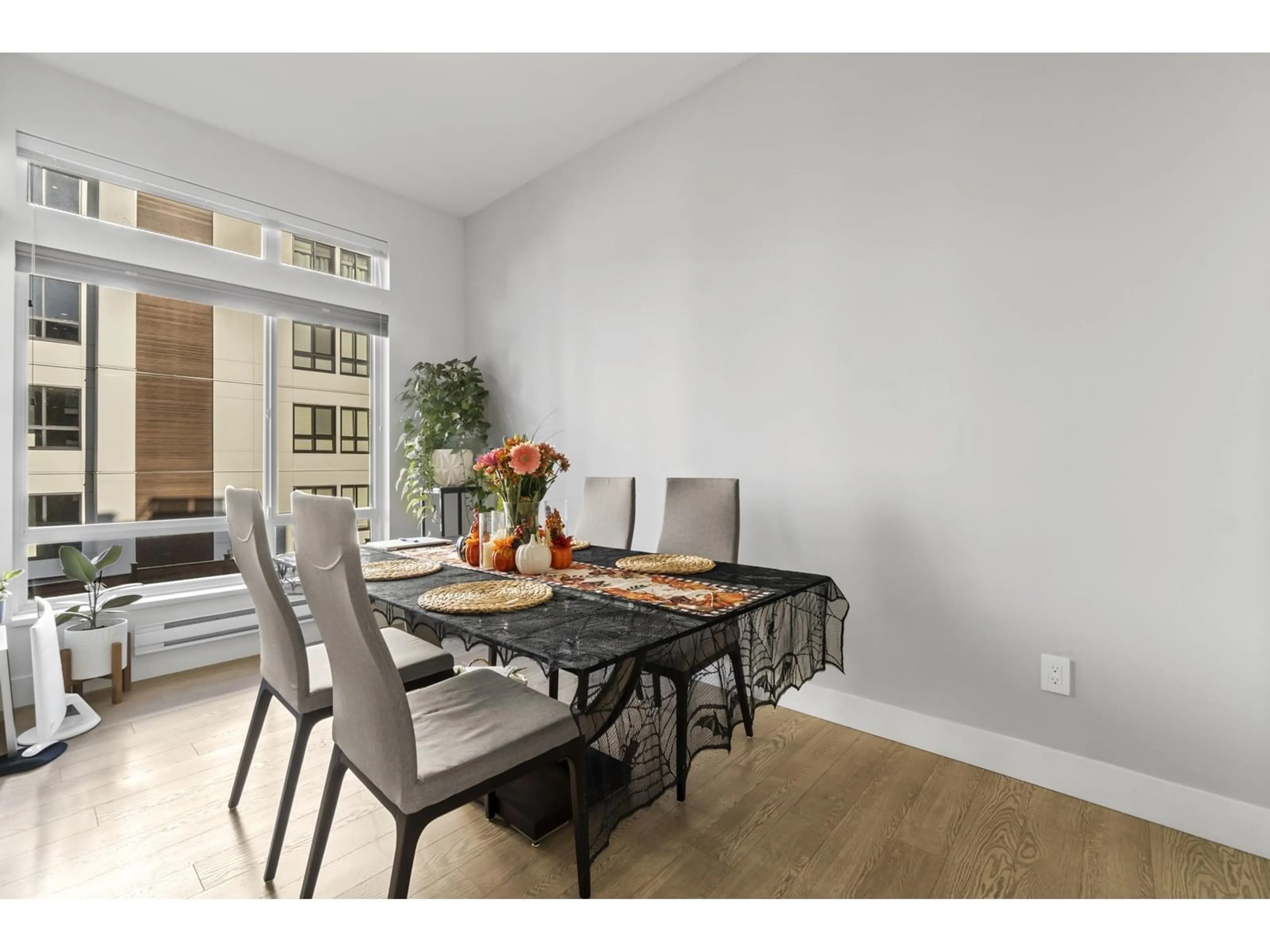 Dining room, wood/laminate floor for 44 - 7811 209, Langley British Columbia V2Y0P2