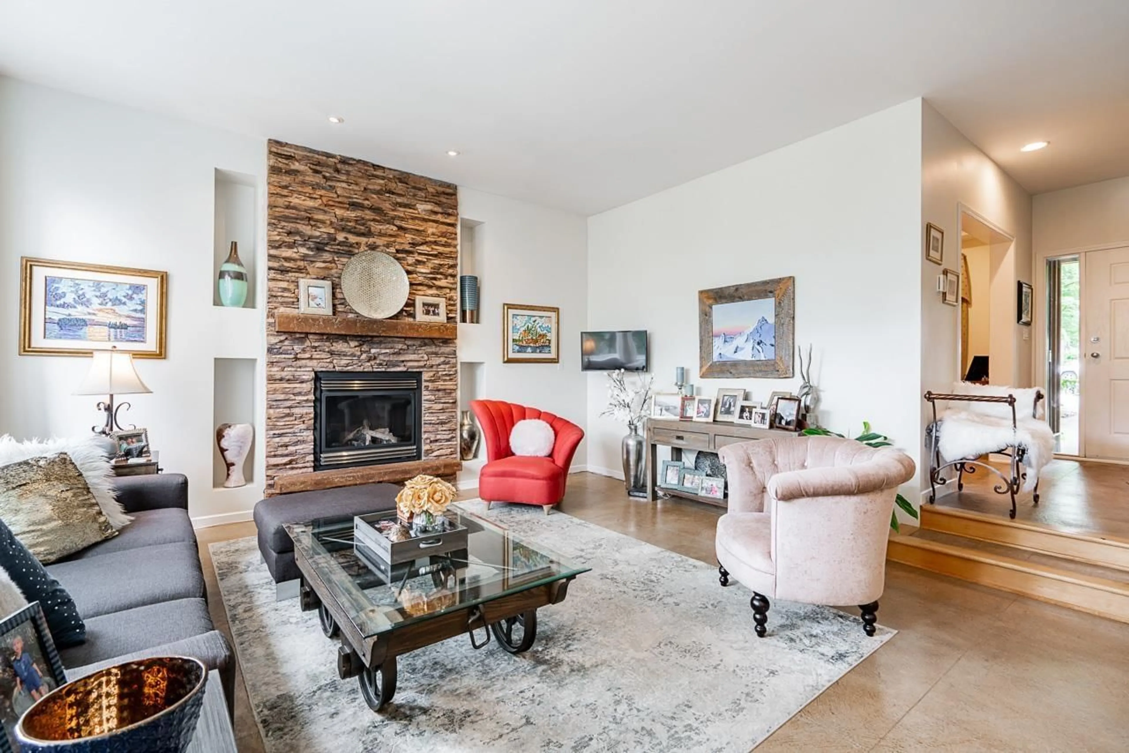 Living room with furniture, unknown for 5784 167, Surrey British Columbia V3S9T4