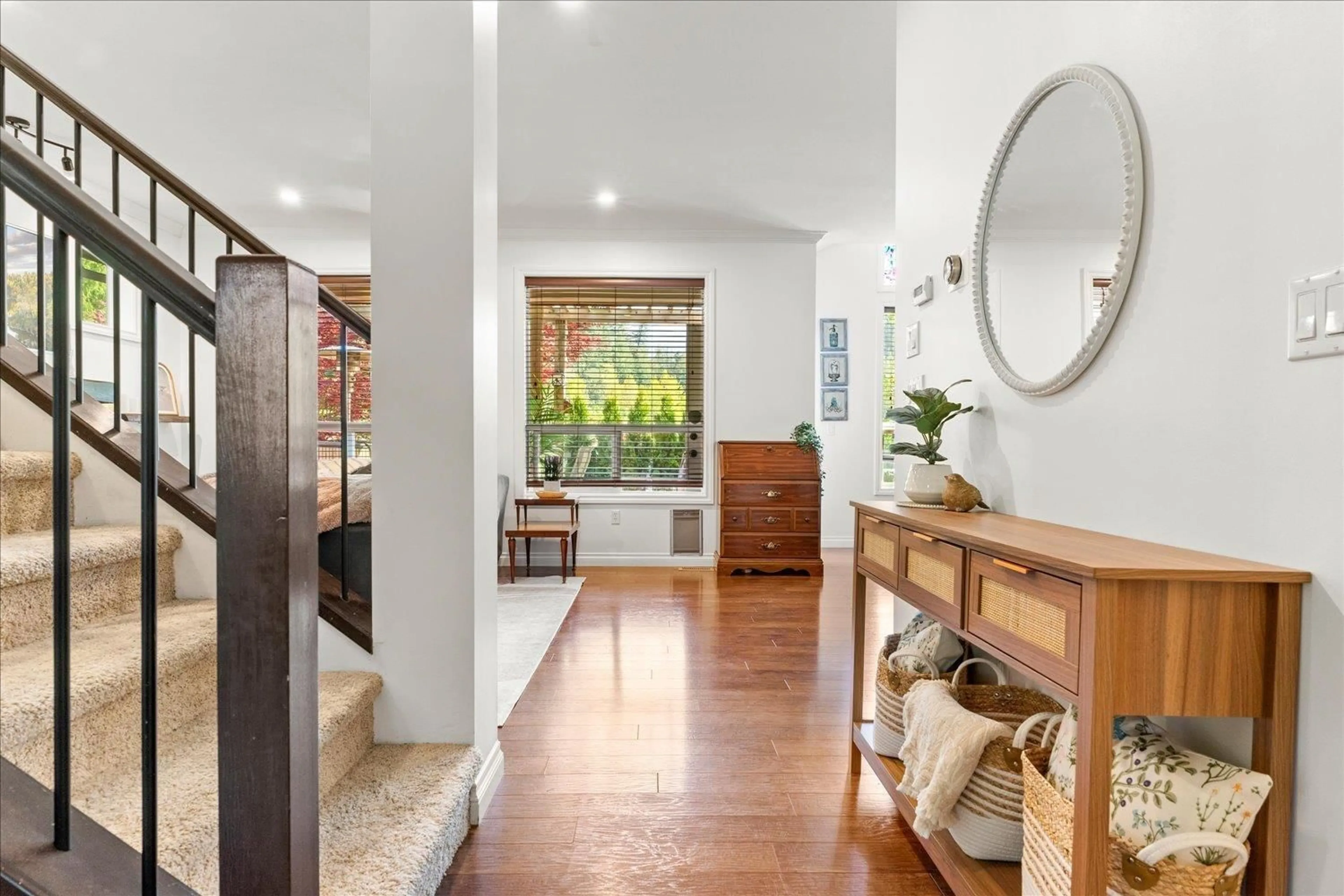 Indoor entryway for 45432 ARIEL PLACE, Cultus Lake British Columbia V2R0K7