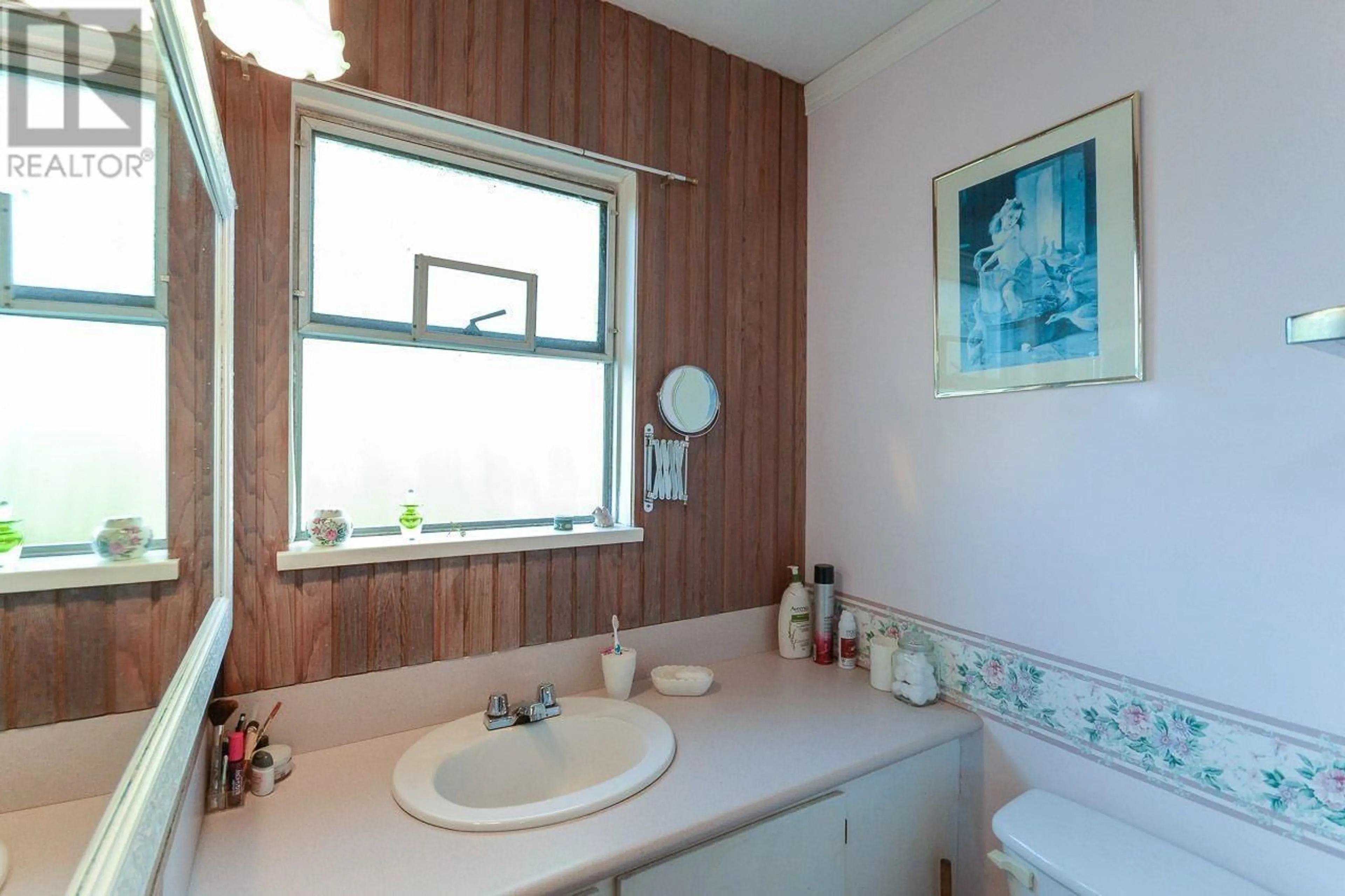 Standard bathroom, ceramic/tile floor for 5096 KIRK PLACE, Delta British Columbia V4K1G5