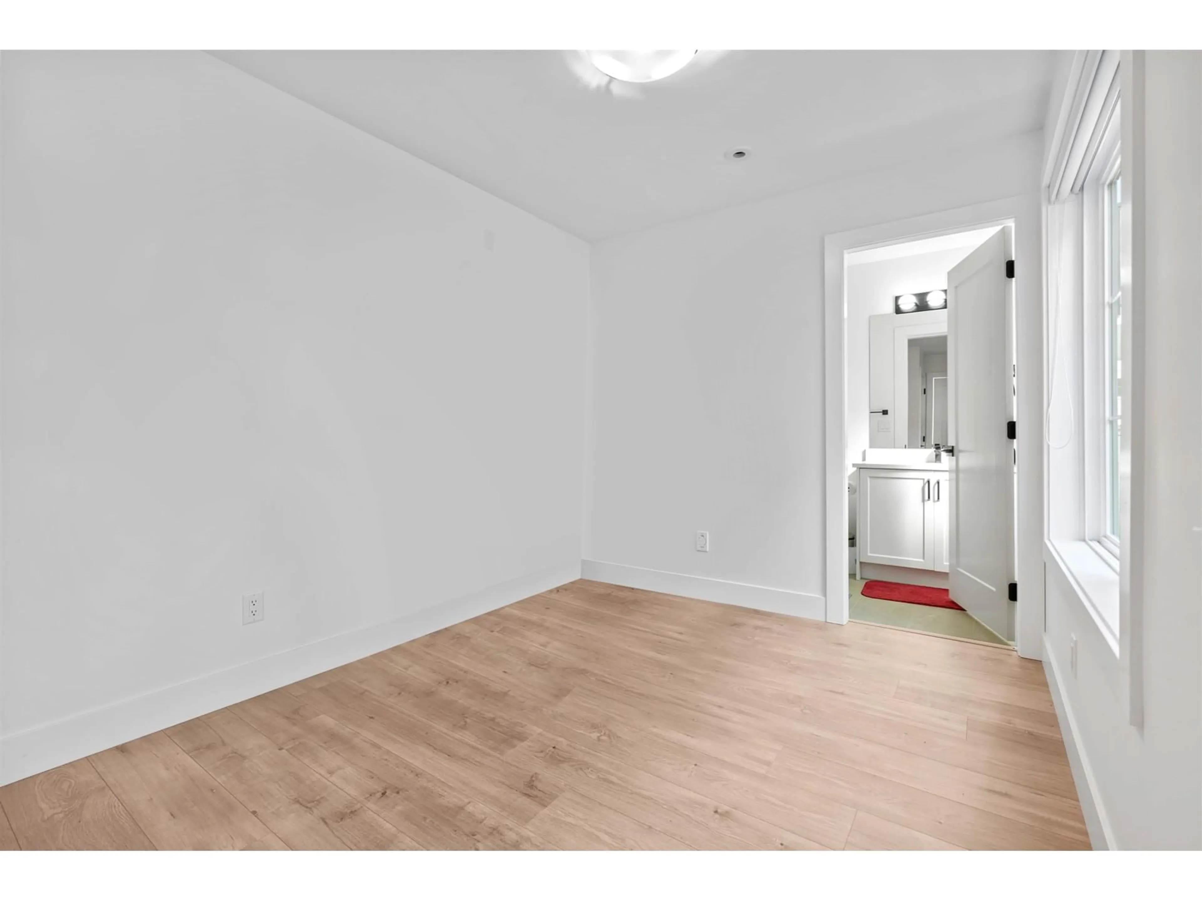 A pic of a room for 25 - 20321 80, Langley British Columbia V2Y3S3