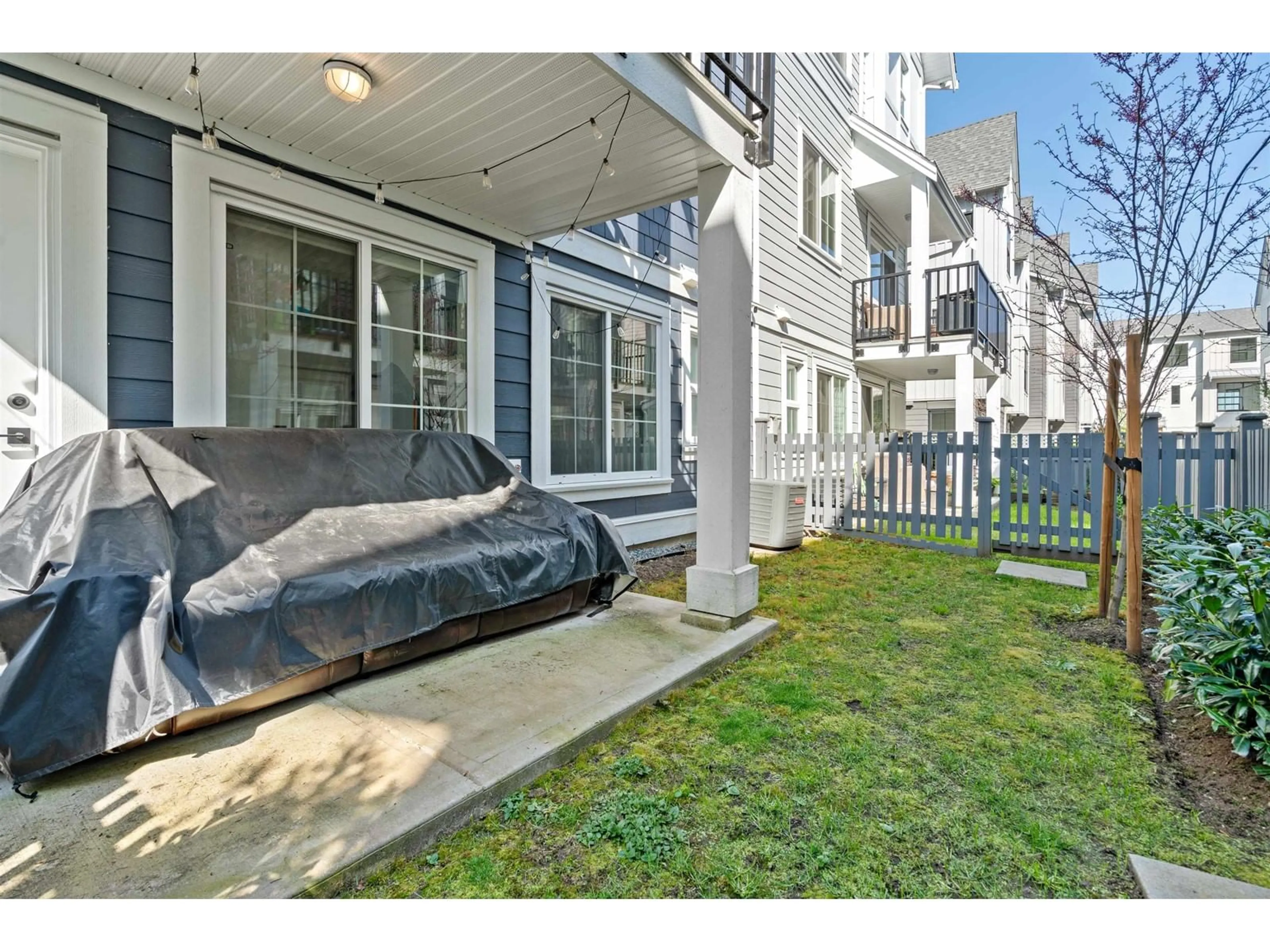 Patio, street for 25 - 20321 80, Langley British Columbia V2Y3S3