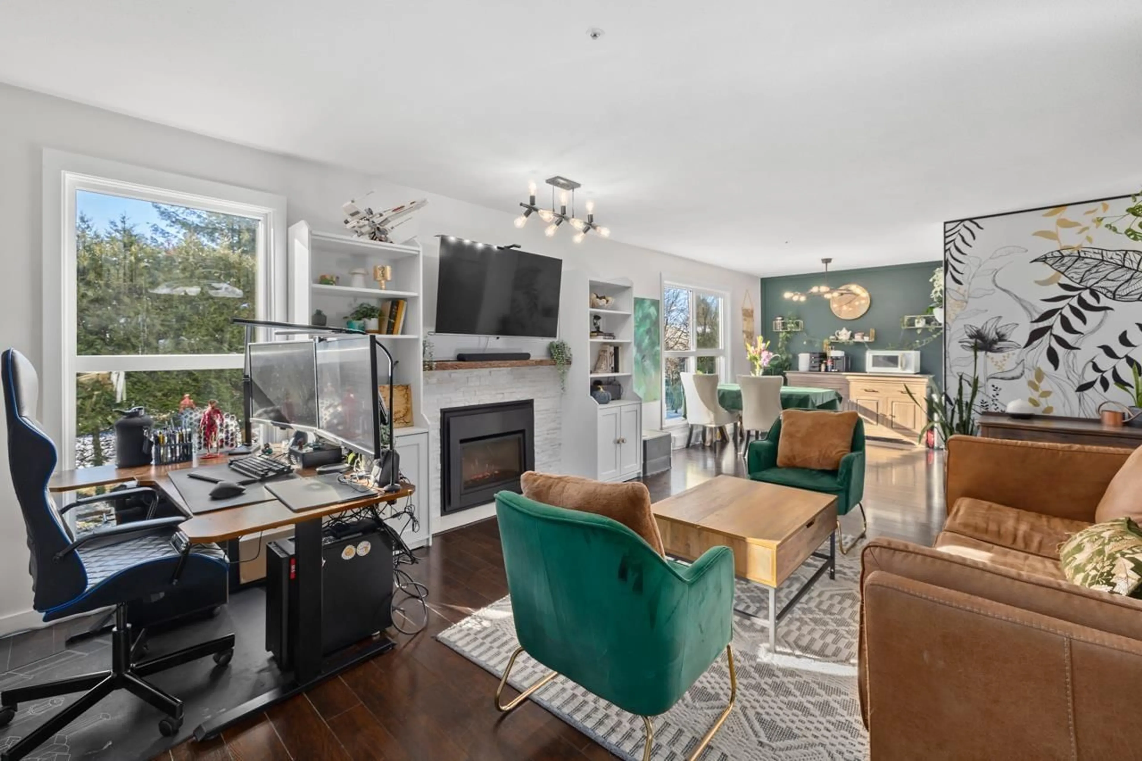 Living room with furniture, unknown for 108 - 20350 54, Langley British Columbia V3A8J4