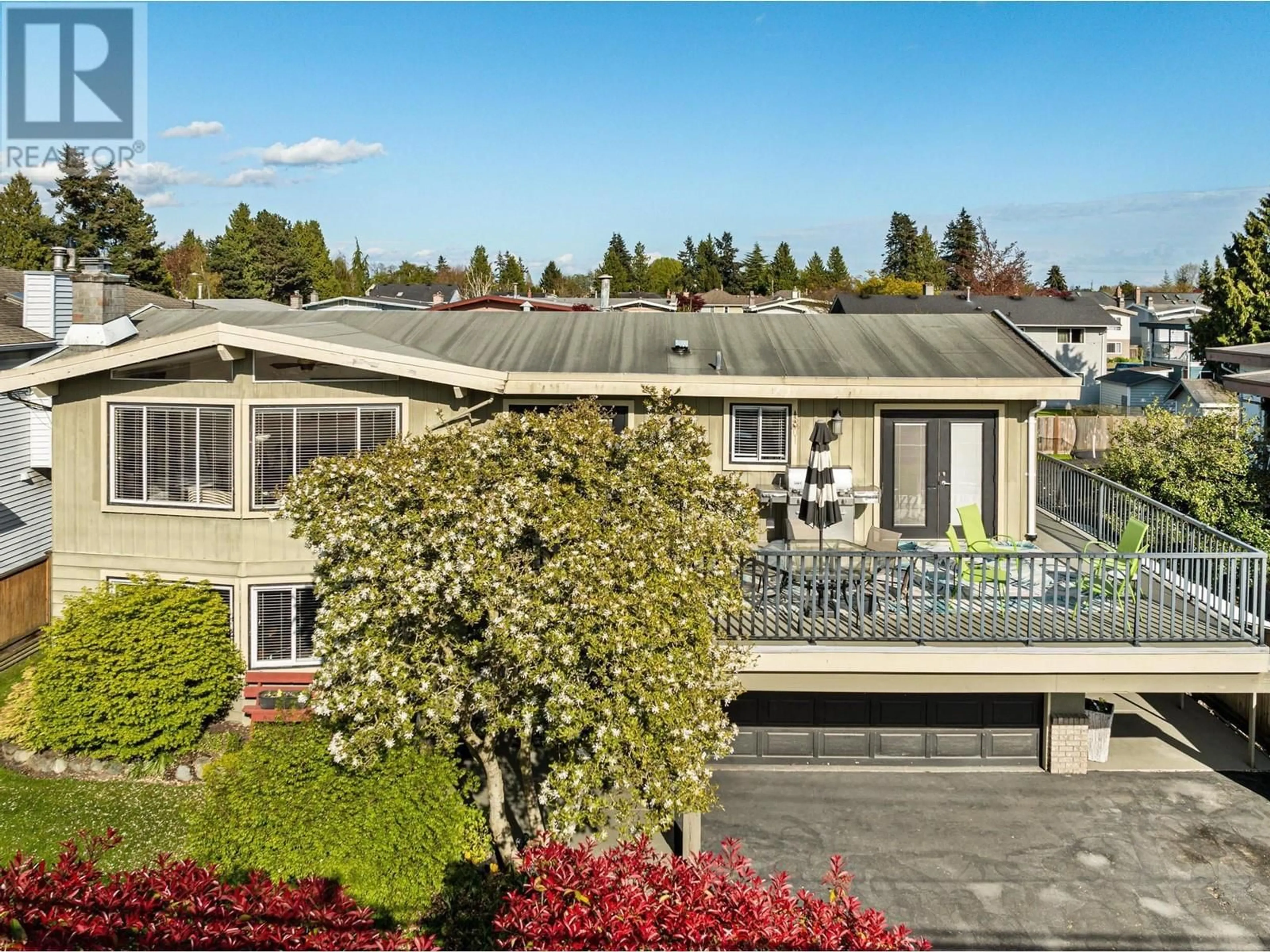 Home with vinyl exterior material, unknown for 4686 54A STREET, Ladner British Columbia V4K2Z8