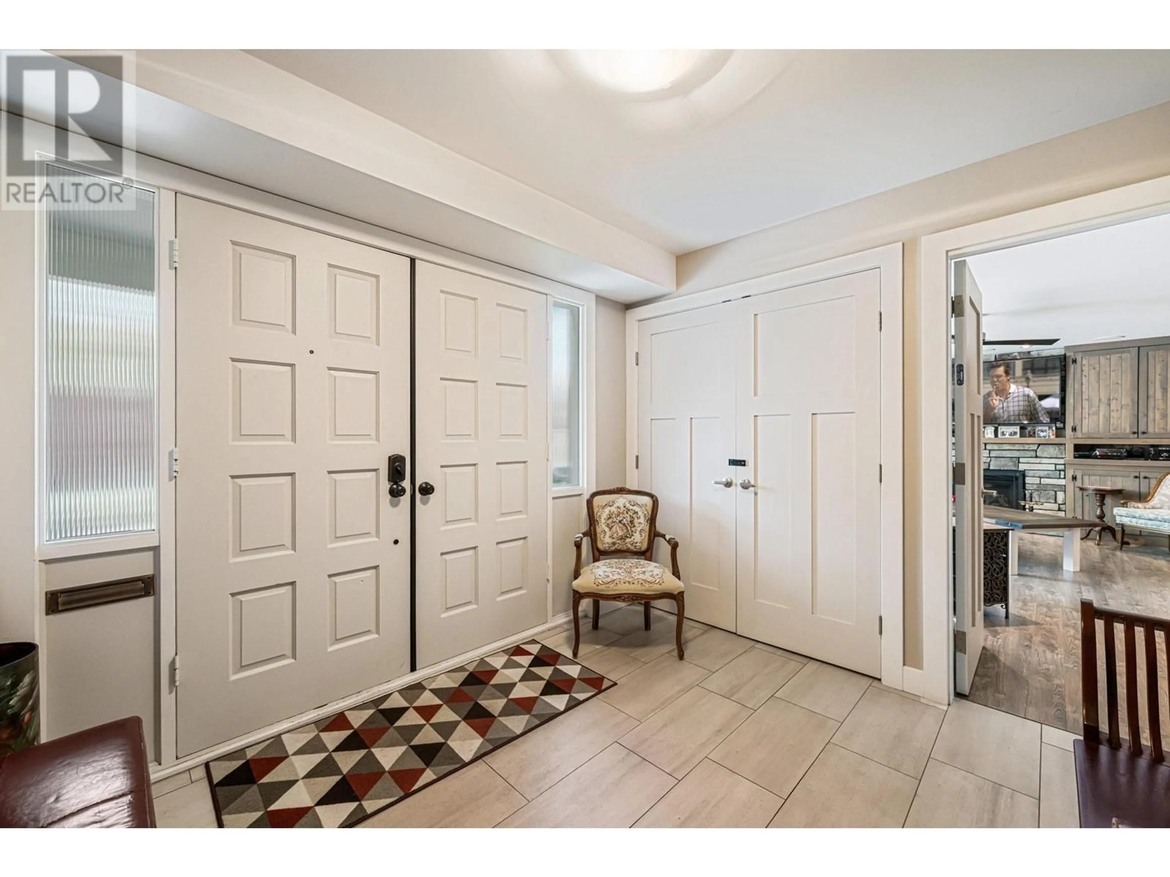 Indoor entryway for 4686 54A STREET, Ladner British Columbia V4K2Z8