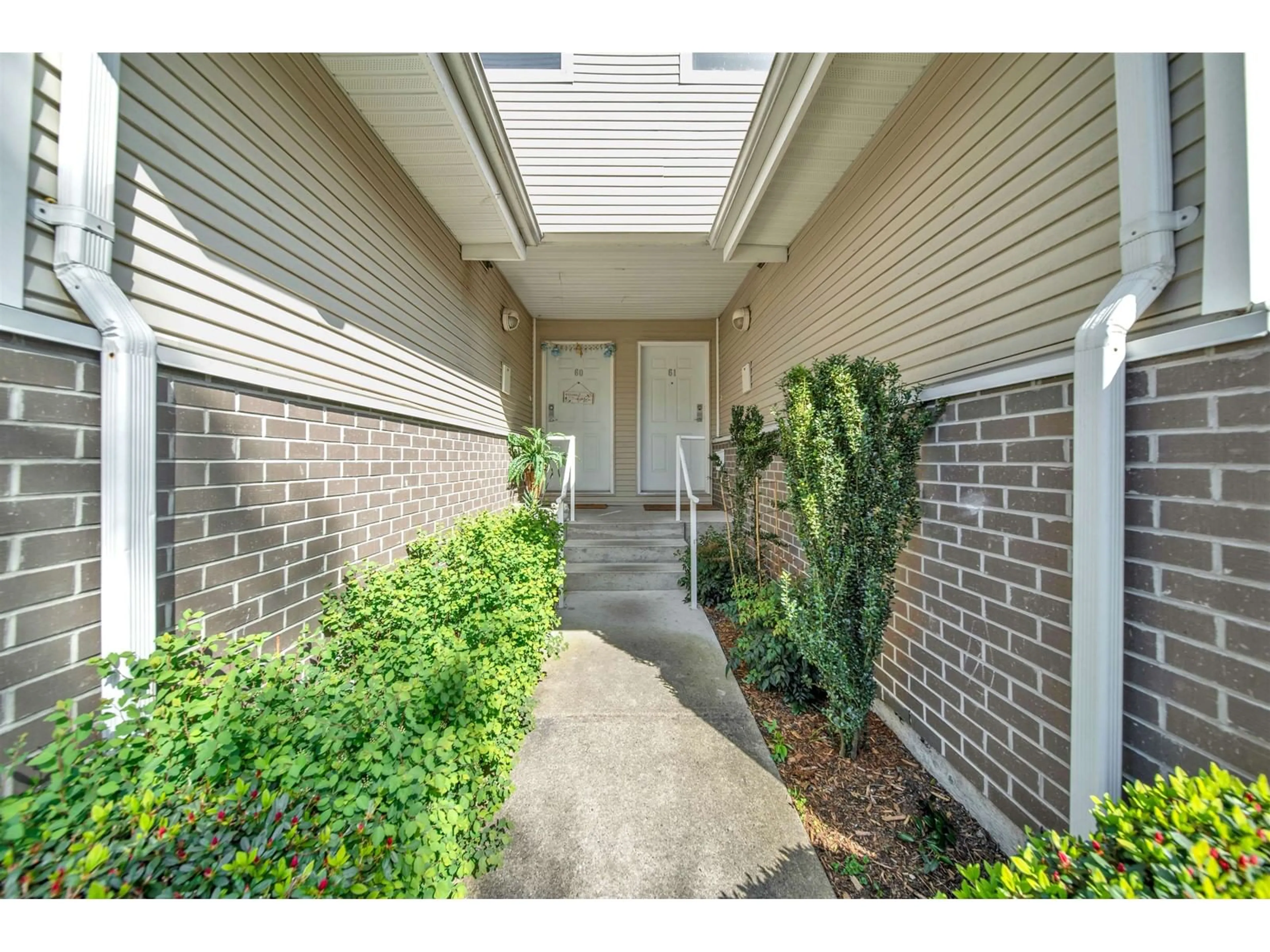 Indoor entryway for 60 - 13918 58, Surrey British Columbia V3X3N8