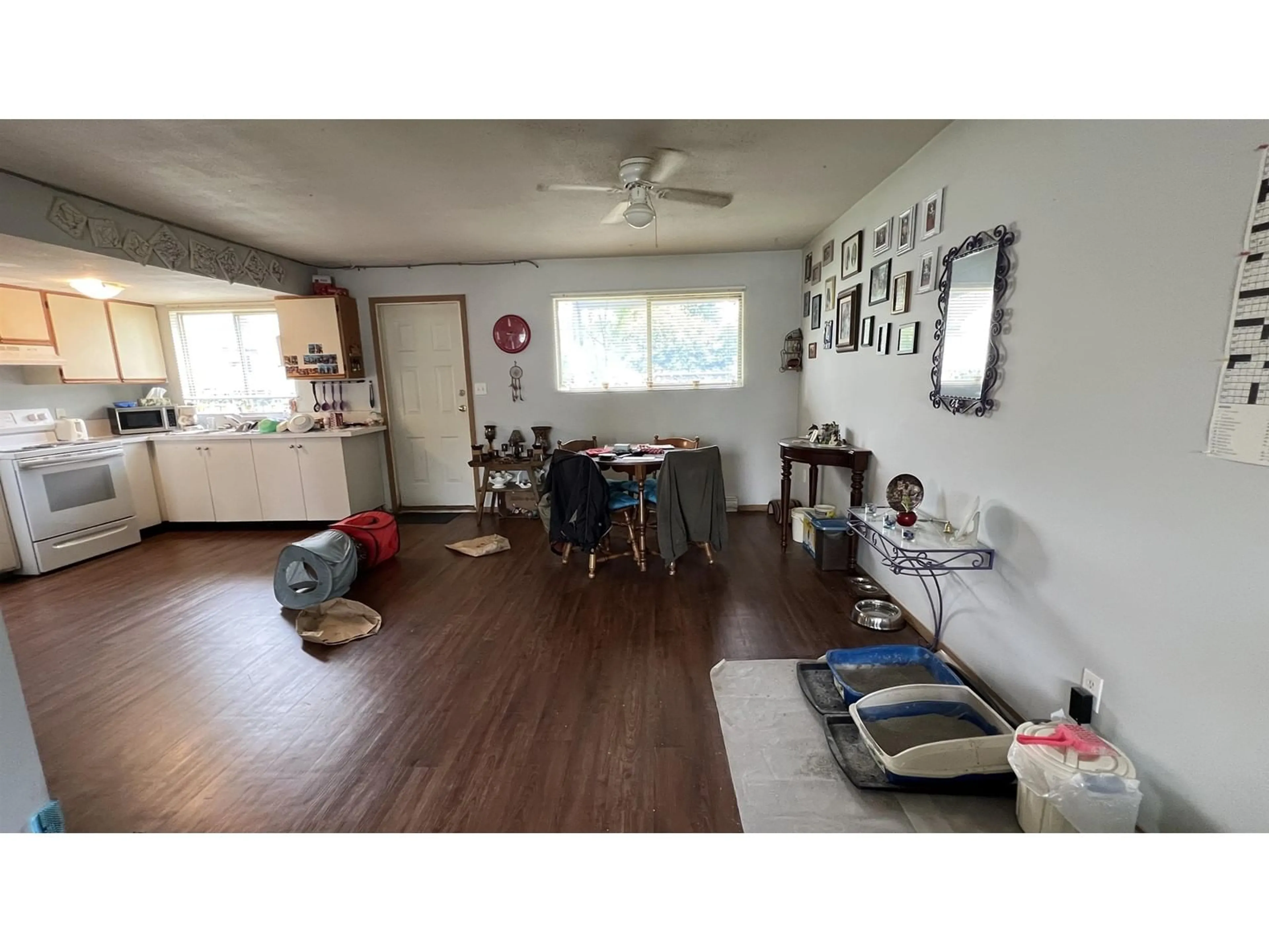 A pic of a room for 2 - 9513 COOK STREET, Chilliwack British Columbia V2P4J8