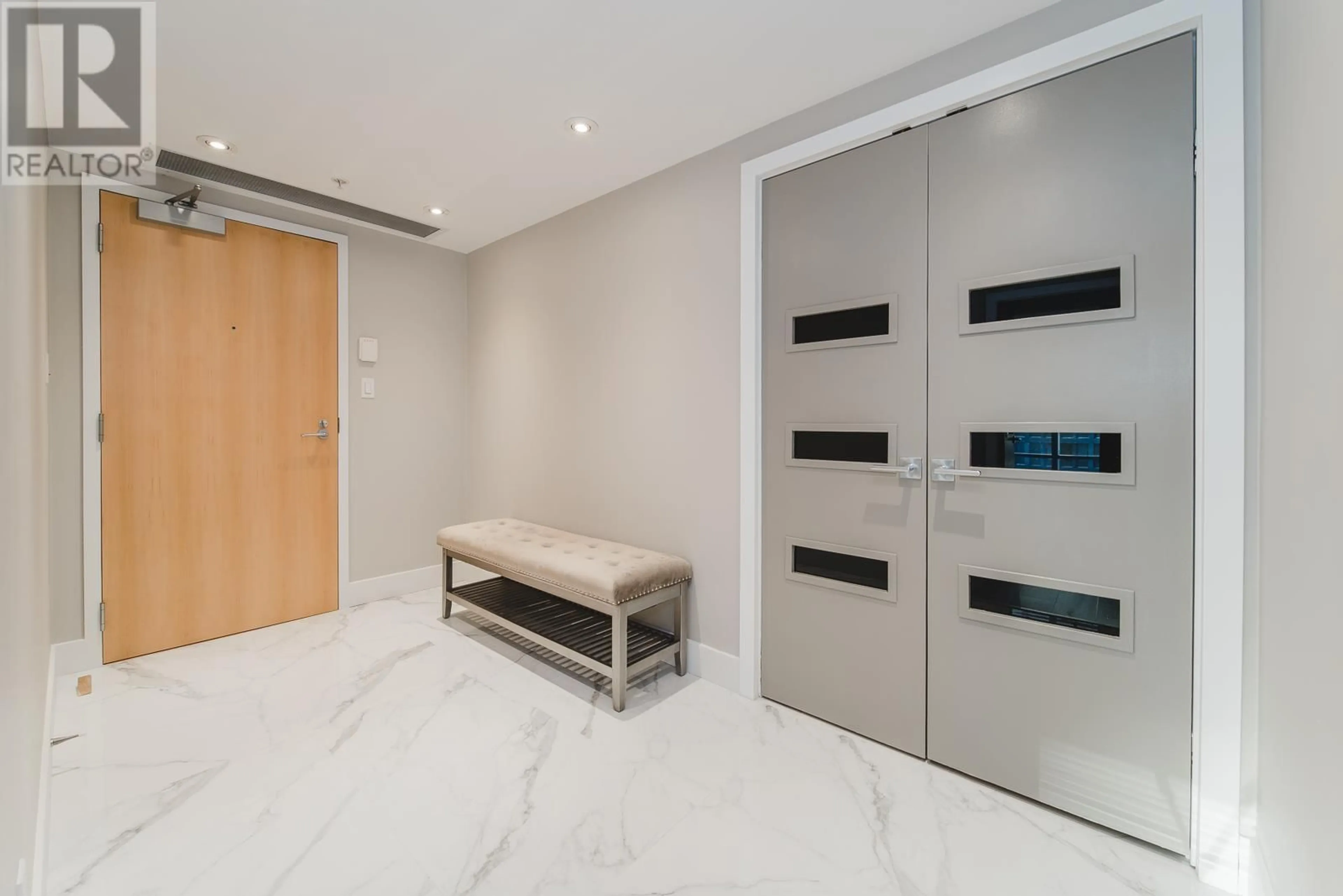 Indoor foyer for 2603 - 1205 HASTINGS STREET, Vancouver British Columbia V6E4T7
