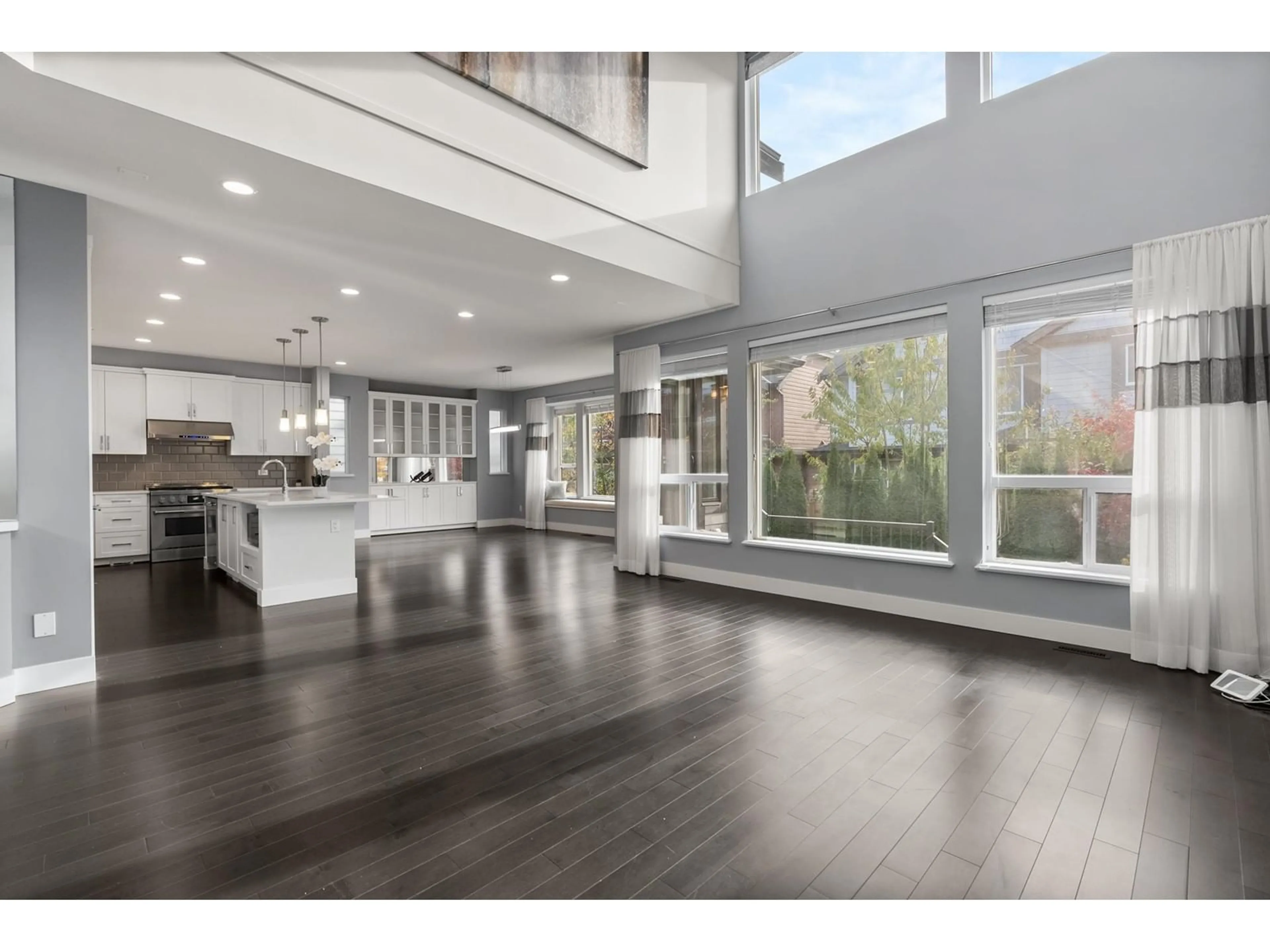 Open concept kitchen, unknown for 16726 18, Surrey British Columbia V3Z0T3