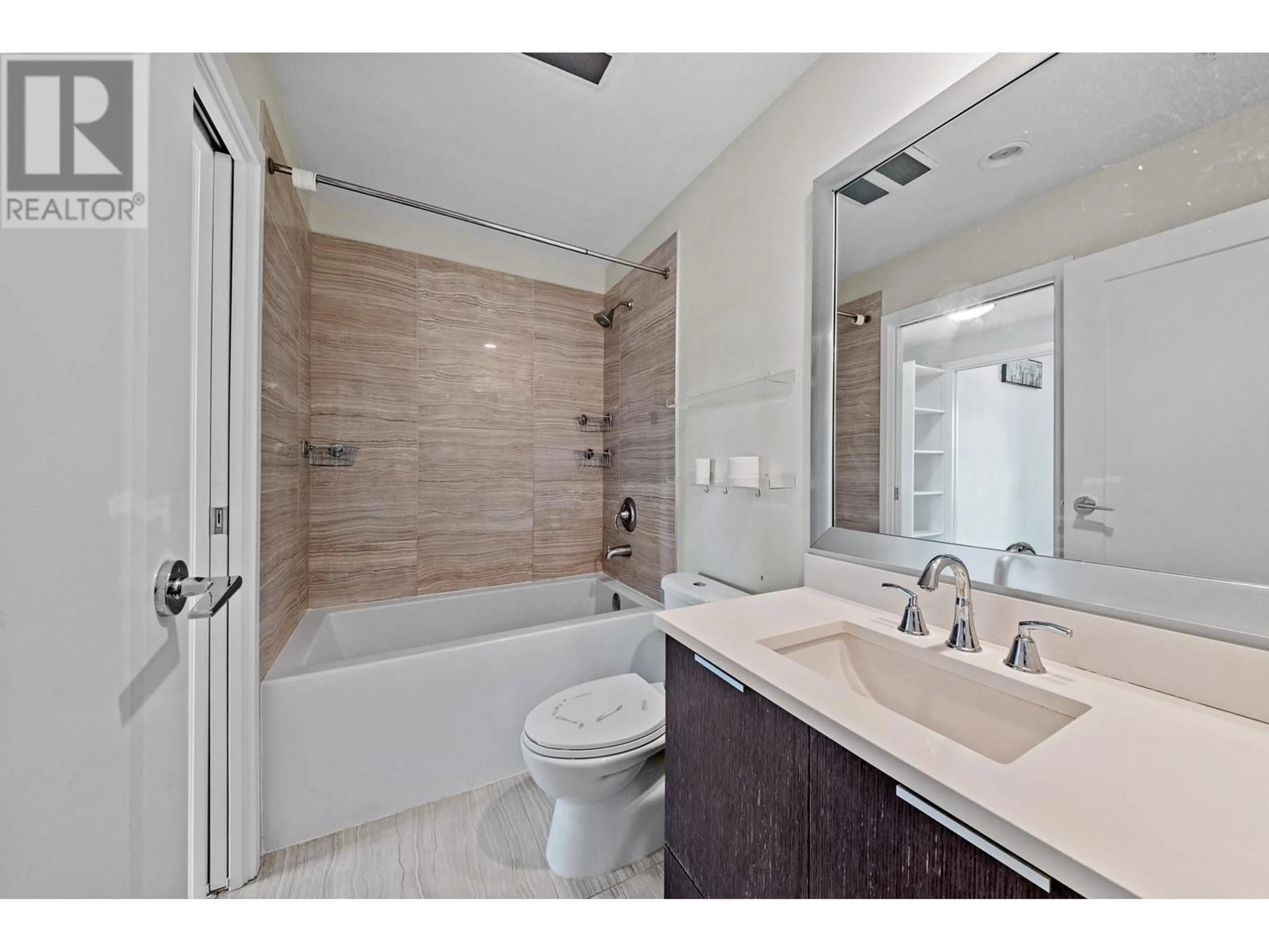 Contemporary bathroom, ceramic/tile floor for 513 - 3333 SEXSMITH ROAD, Richmond British Columbia V6X0R7