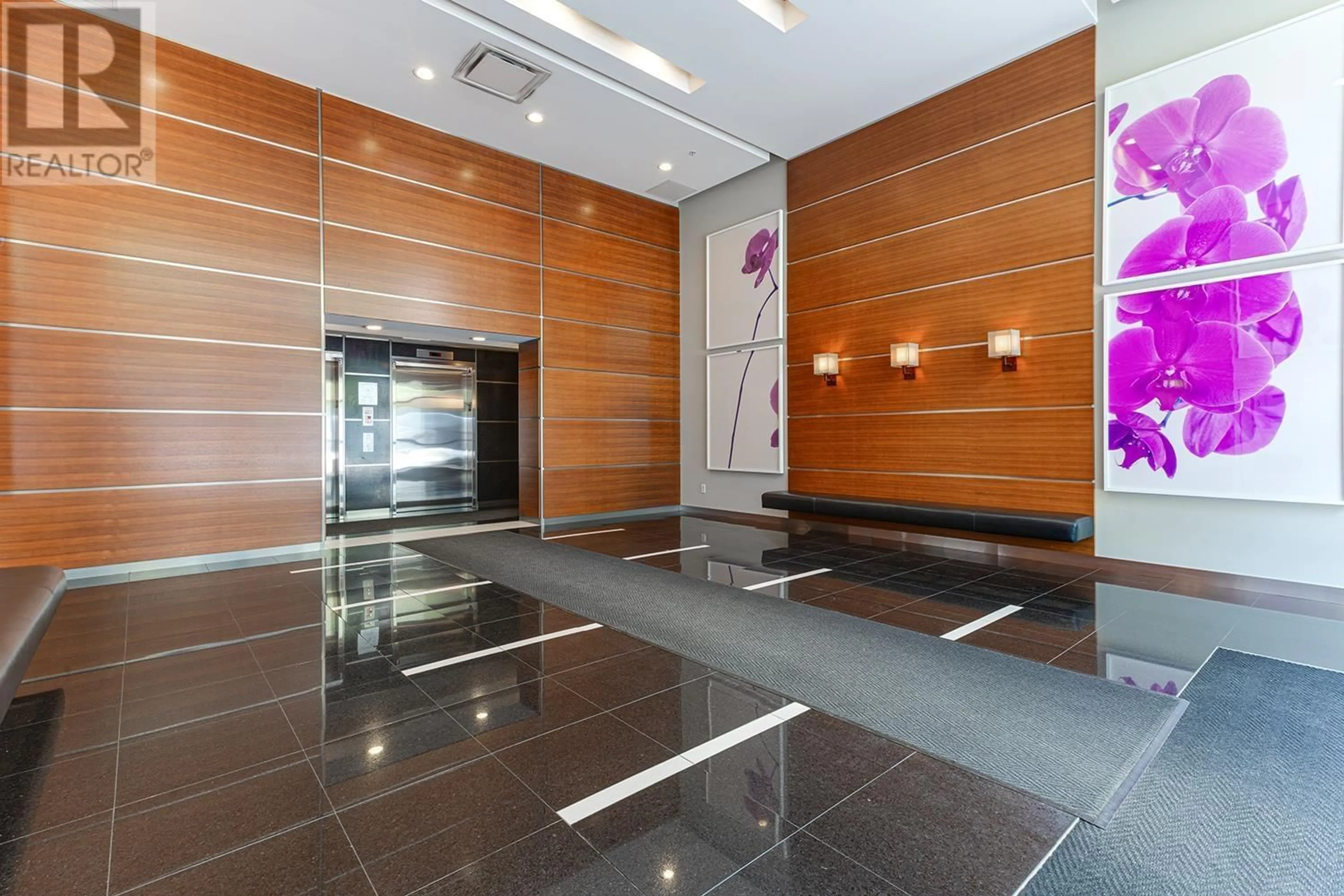 Indoor foyer for 904 - 3111 CORVETTE WAY, Richmond British Columbia V6X4K3